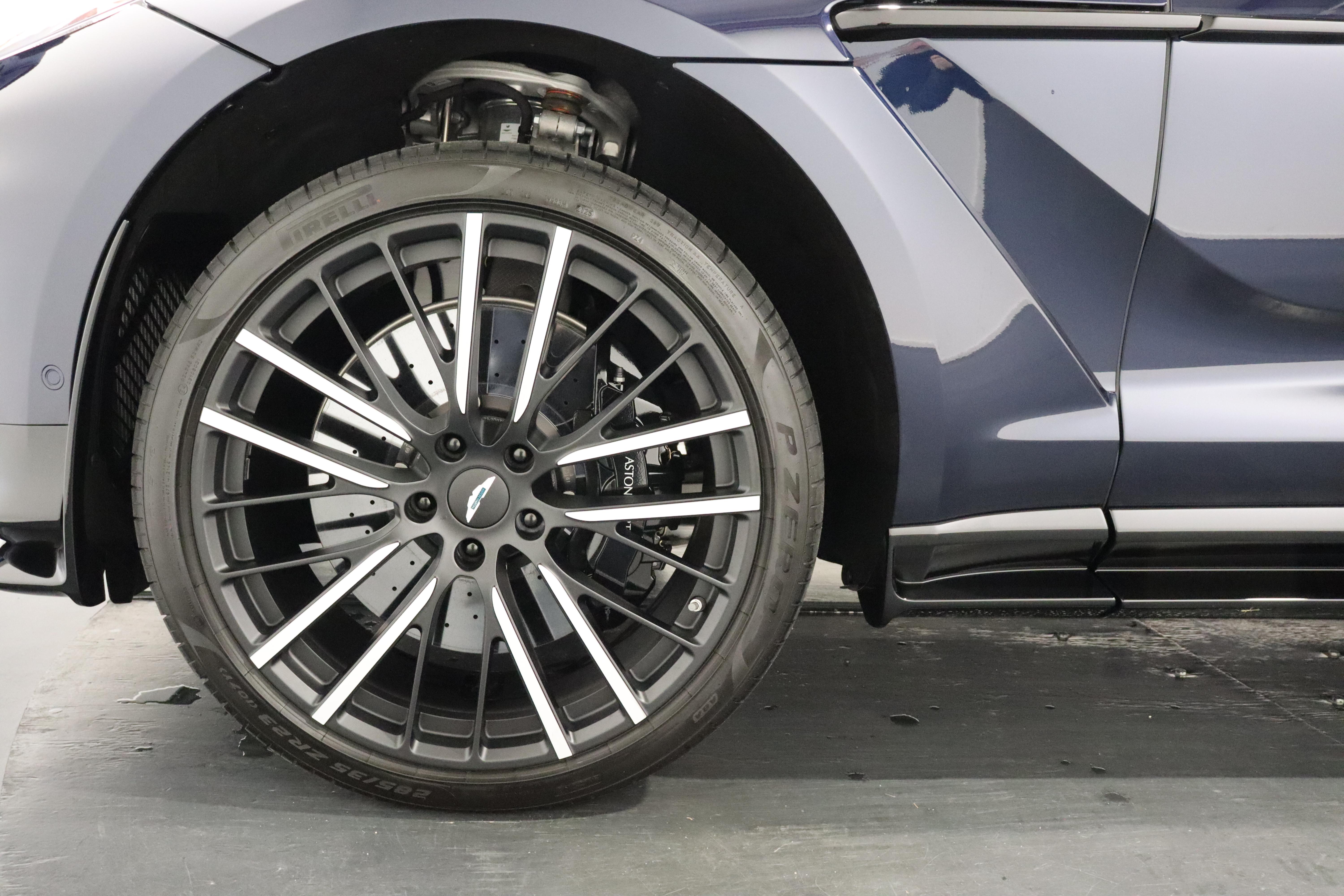 Aston Martin DBX 707 4.0 V8 Bi-Turbo_7