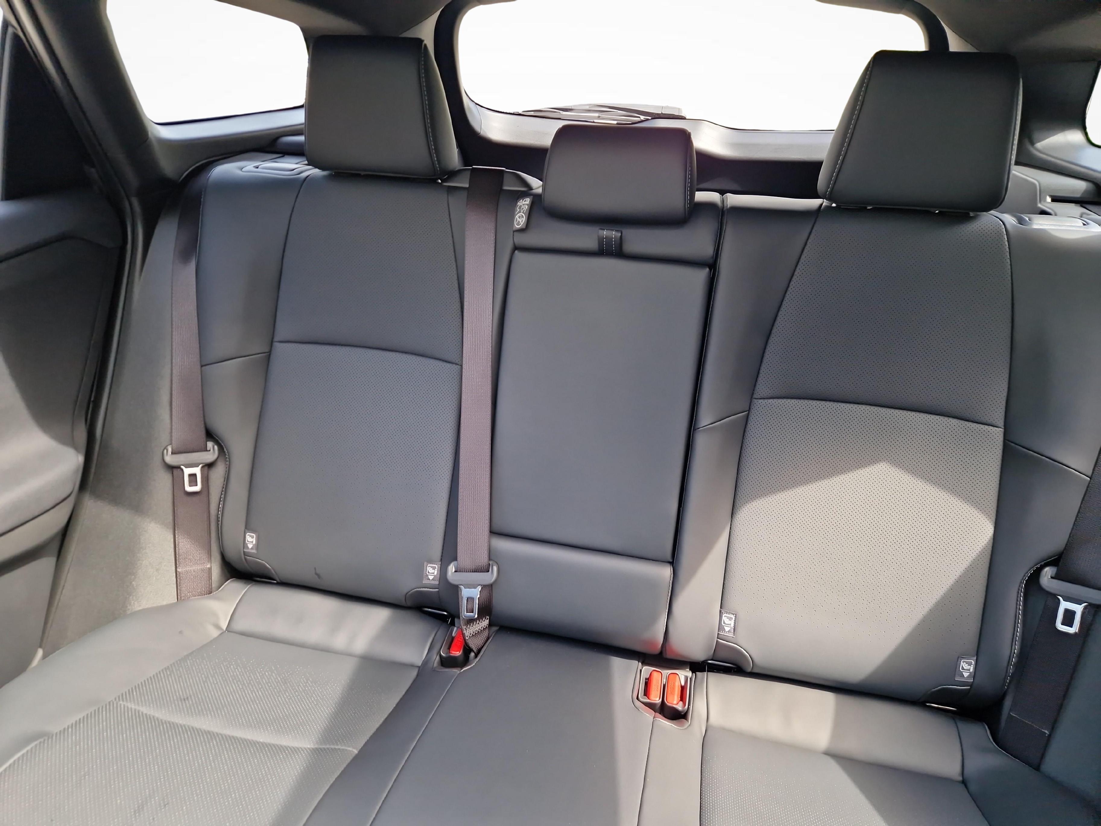 Toyota bZ4X Touring Premium AWD_11