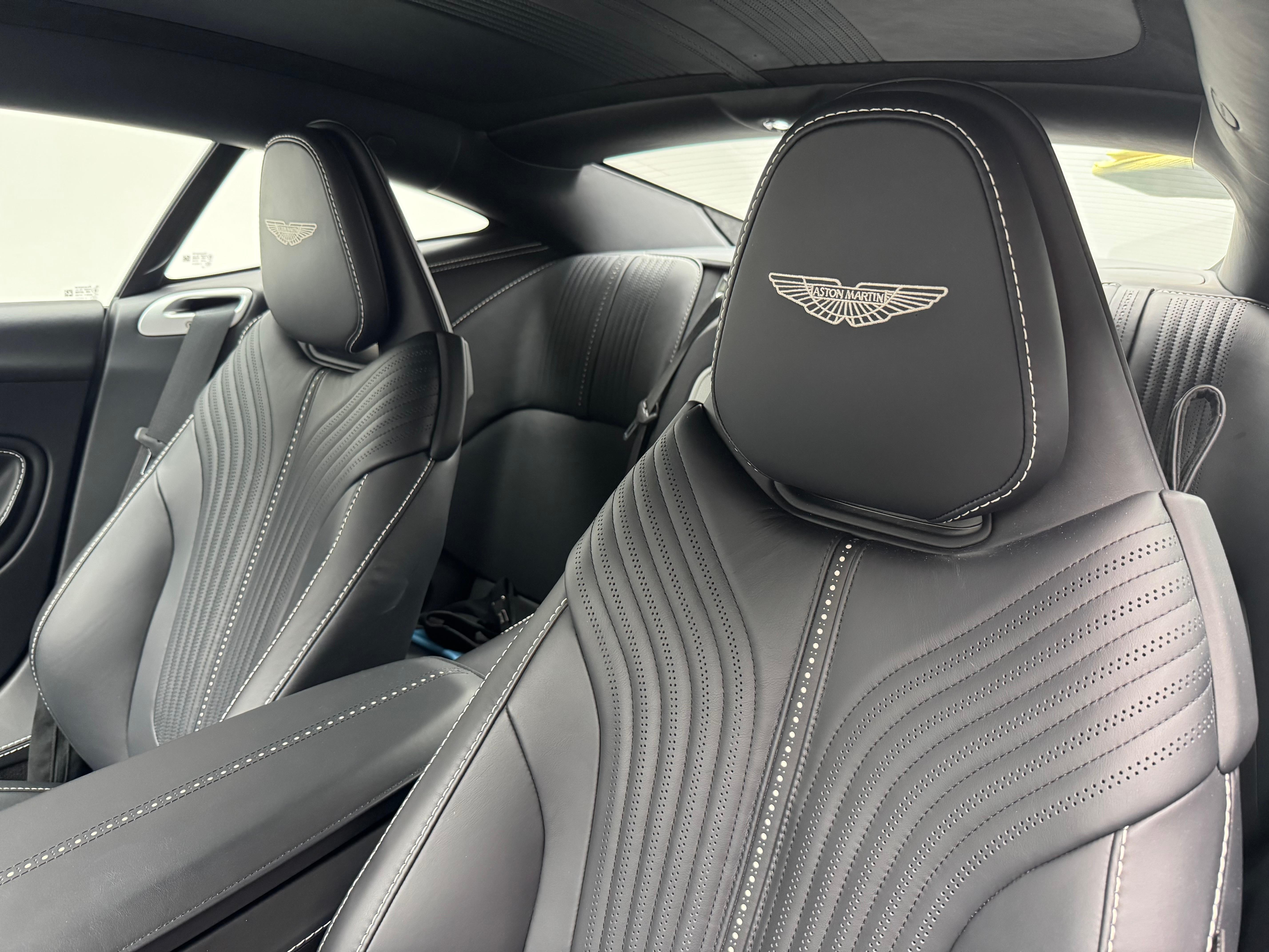 Aston Martin DB11 Coupé 4.0 V8 Bi-Turbo_13