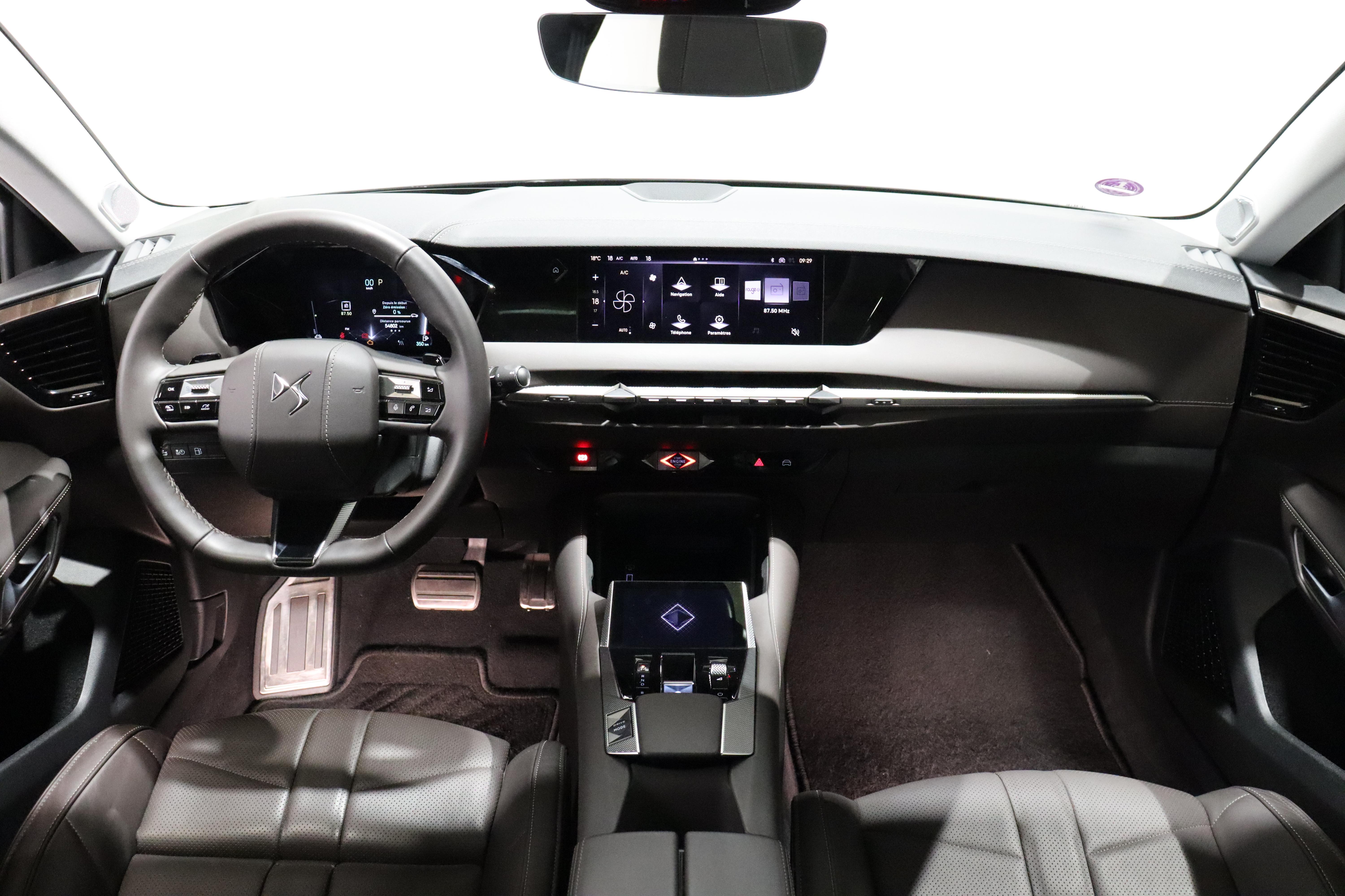 DS 4 1.6 E-Tense La Première_6