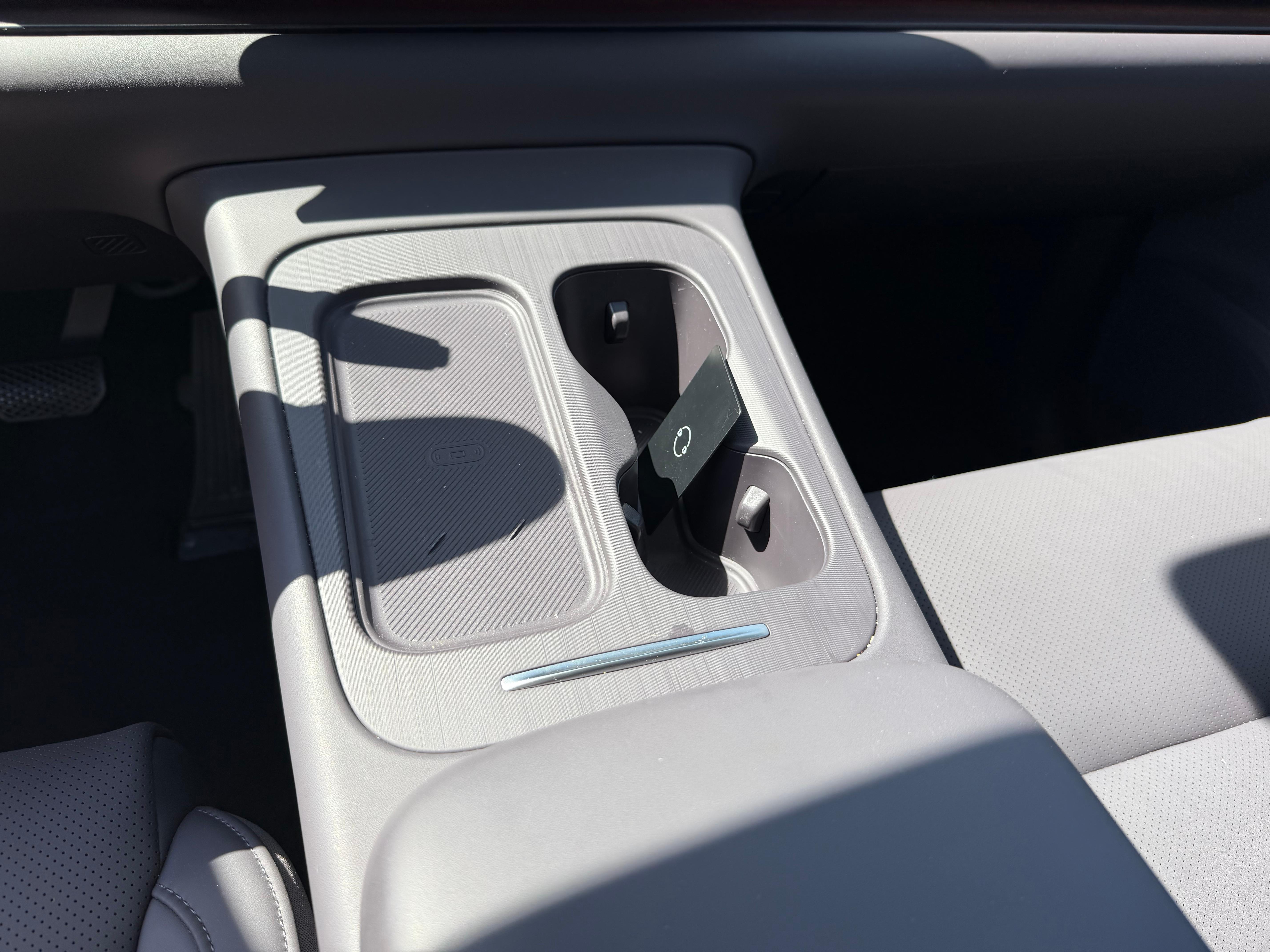 LEAPMOTOR C10 1.5 REEV Design_6