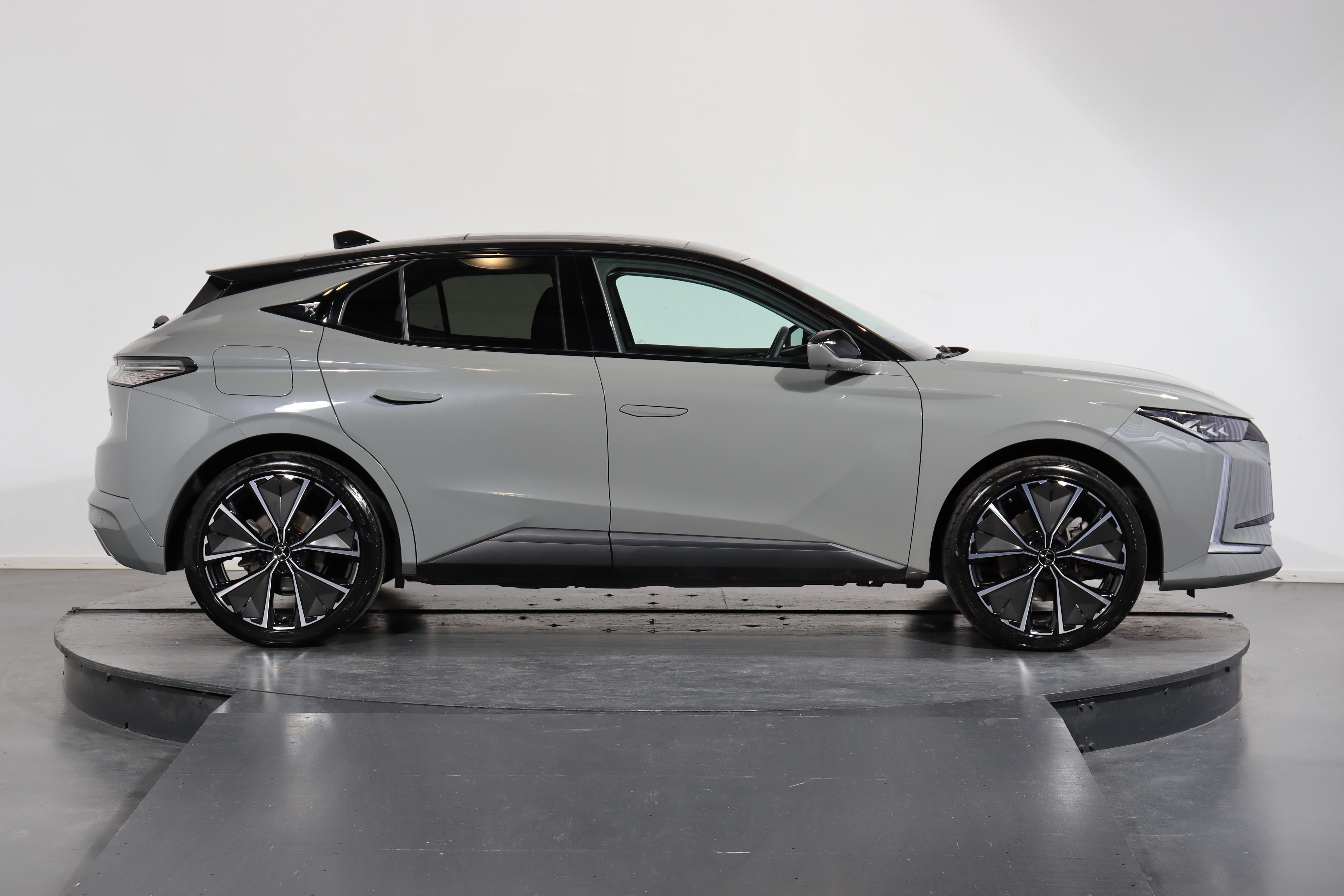 DS 4 1.6 E-Tense La Première_2