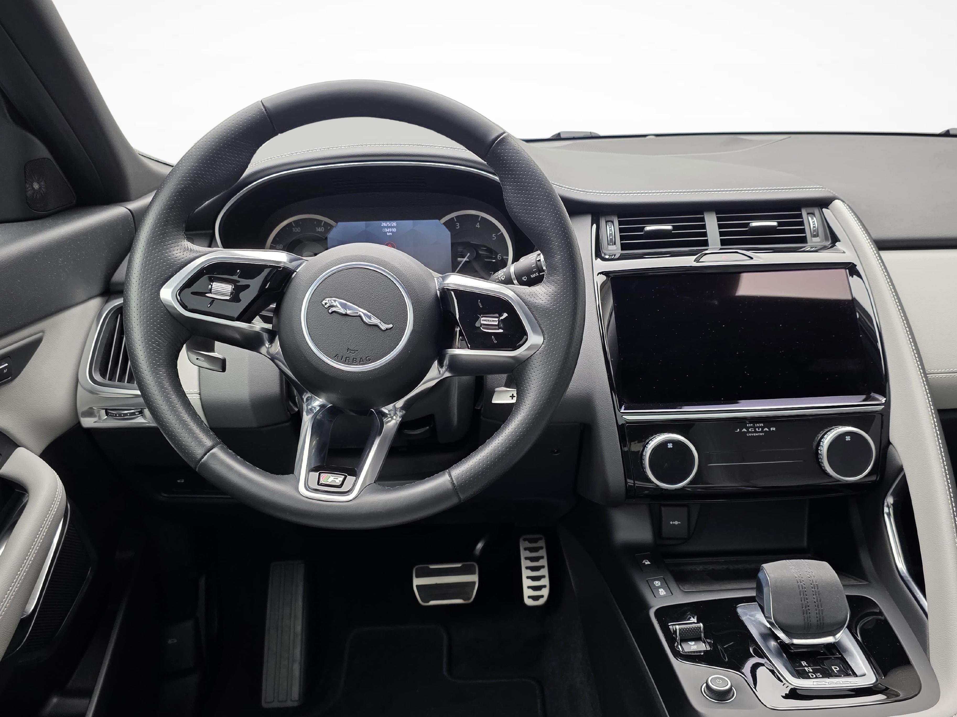 JAGUAR E-Pace 2.0 I4 250 R-Dynamic SE AWD_9