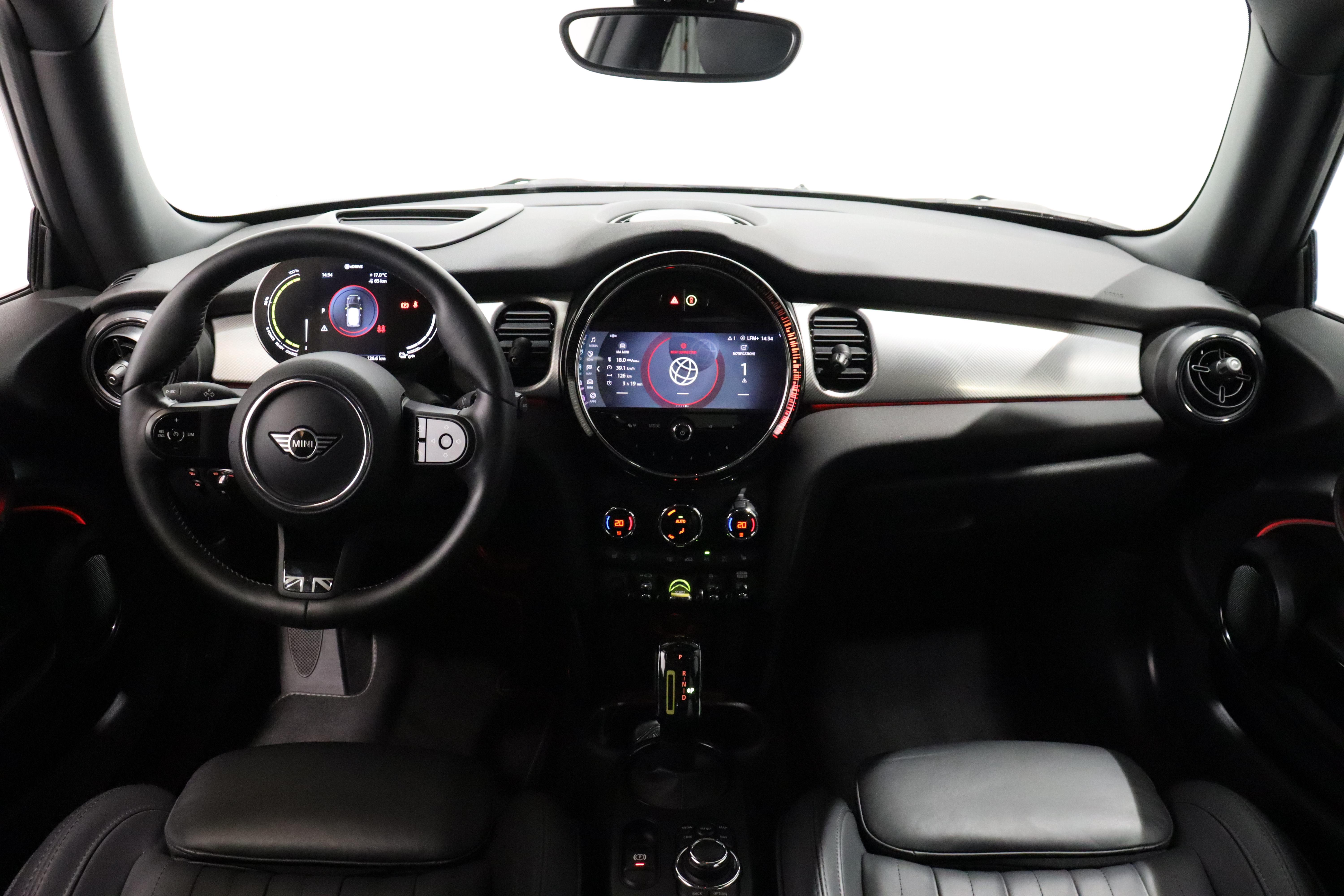 MINI F56 Cooper SE_7