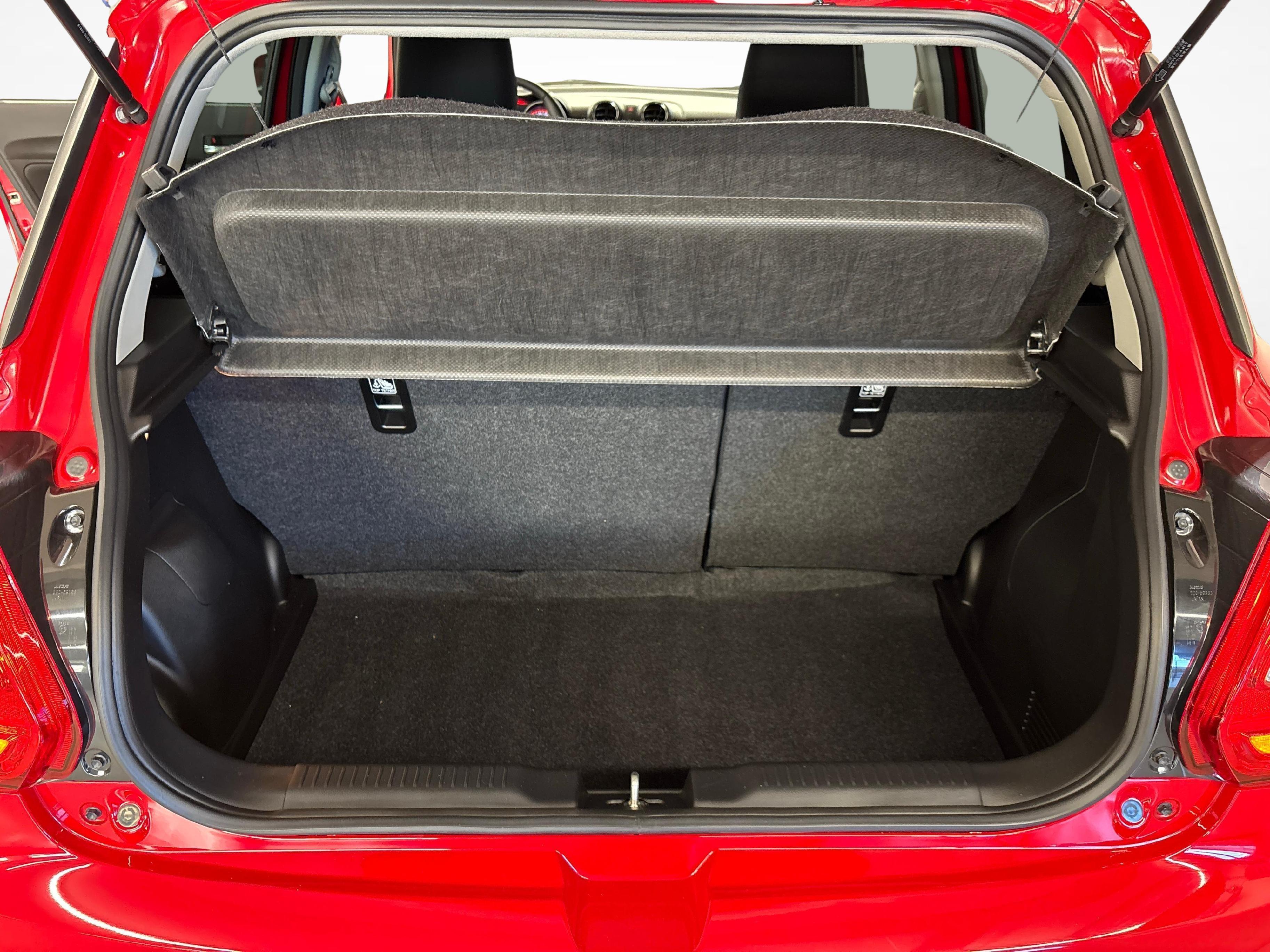 Suzuki Swift 1.2 Compact+ Hybrid_15