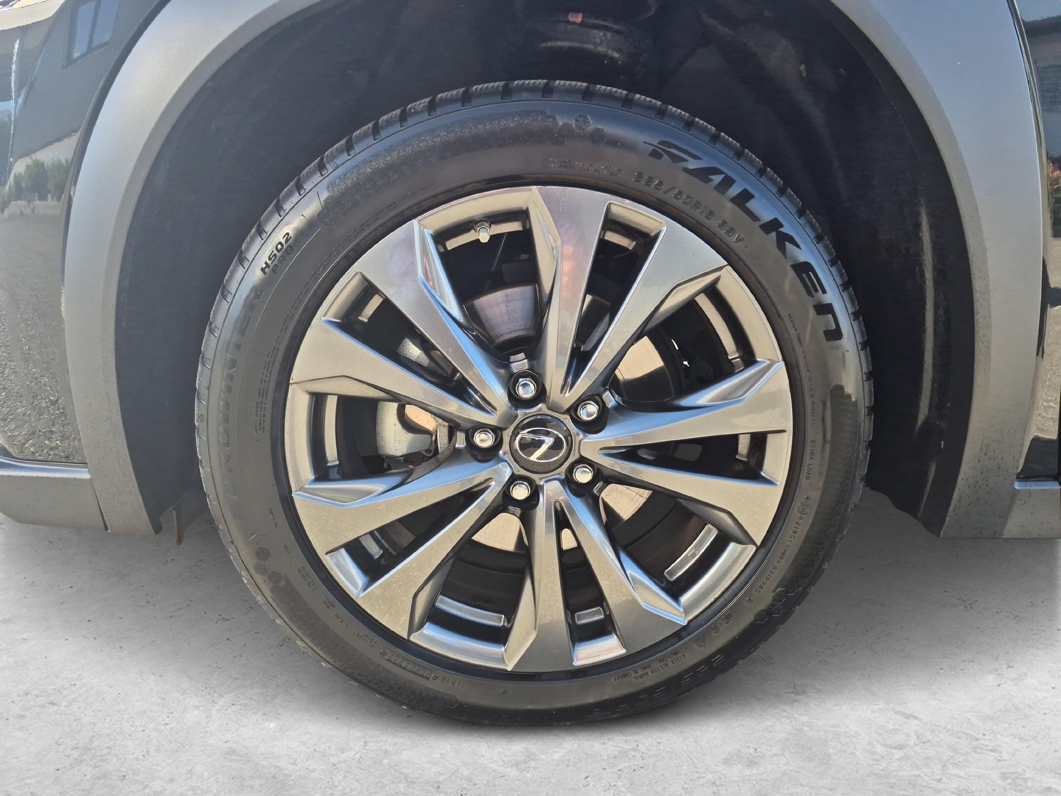 LEXUS UX 250h F-Line / Jetzt mit attraktivem 1.99% Leasing_20