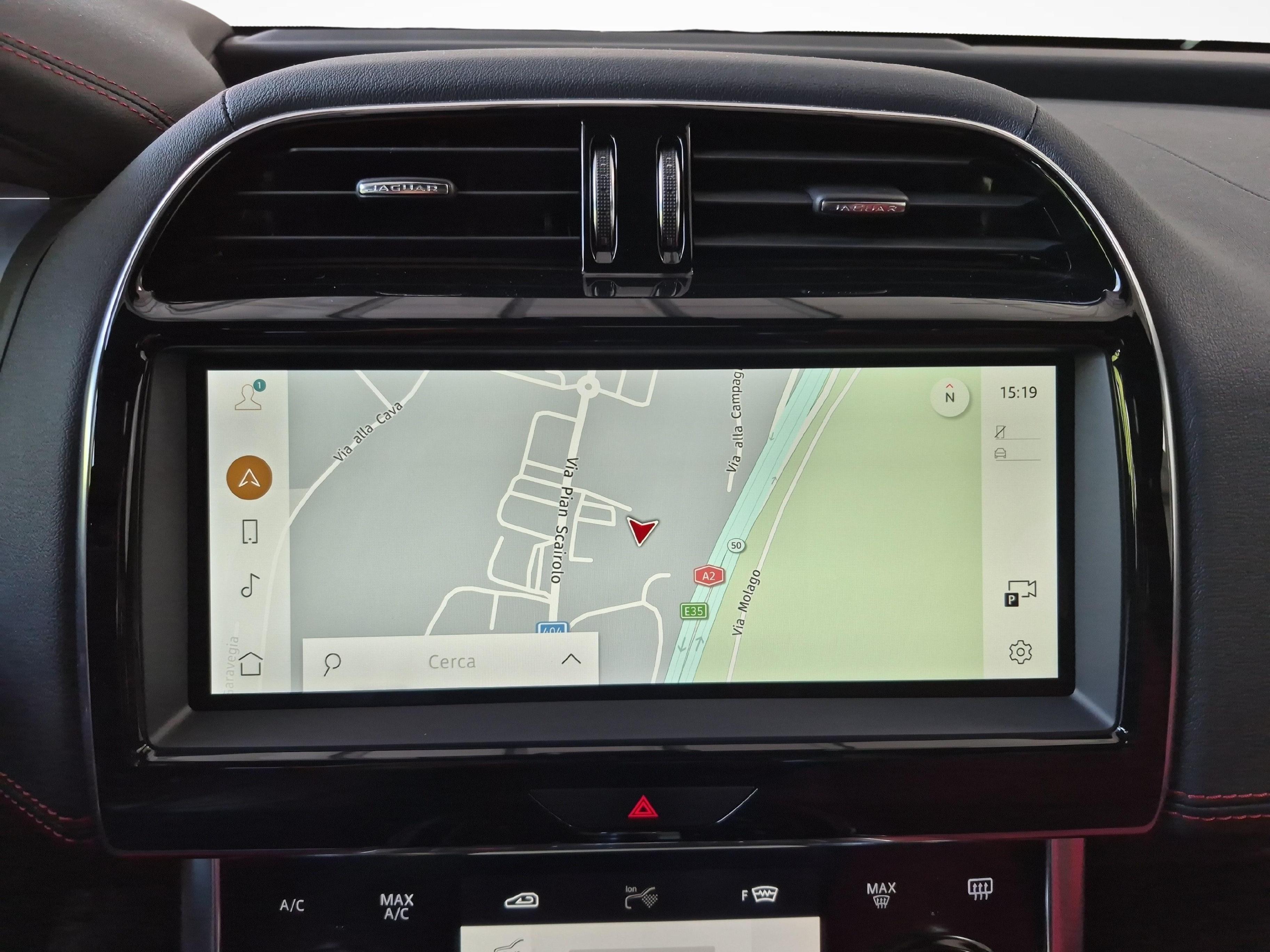 JAGUAR XE 2.0 T 300 Sport AWD - Gancio traino elettrico & Ruote invernali inclusi_13