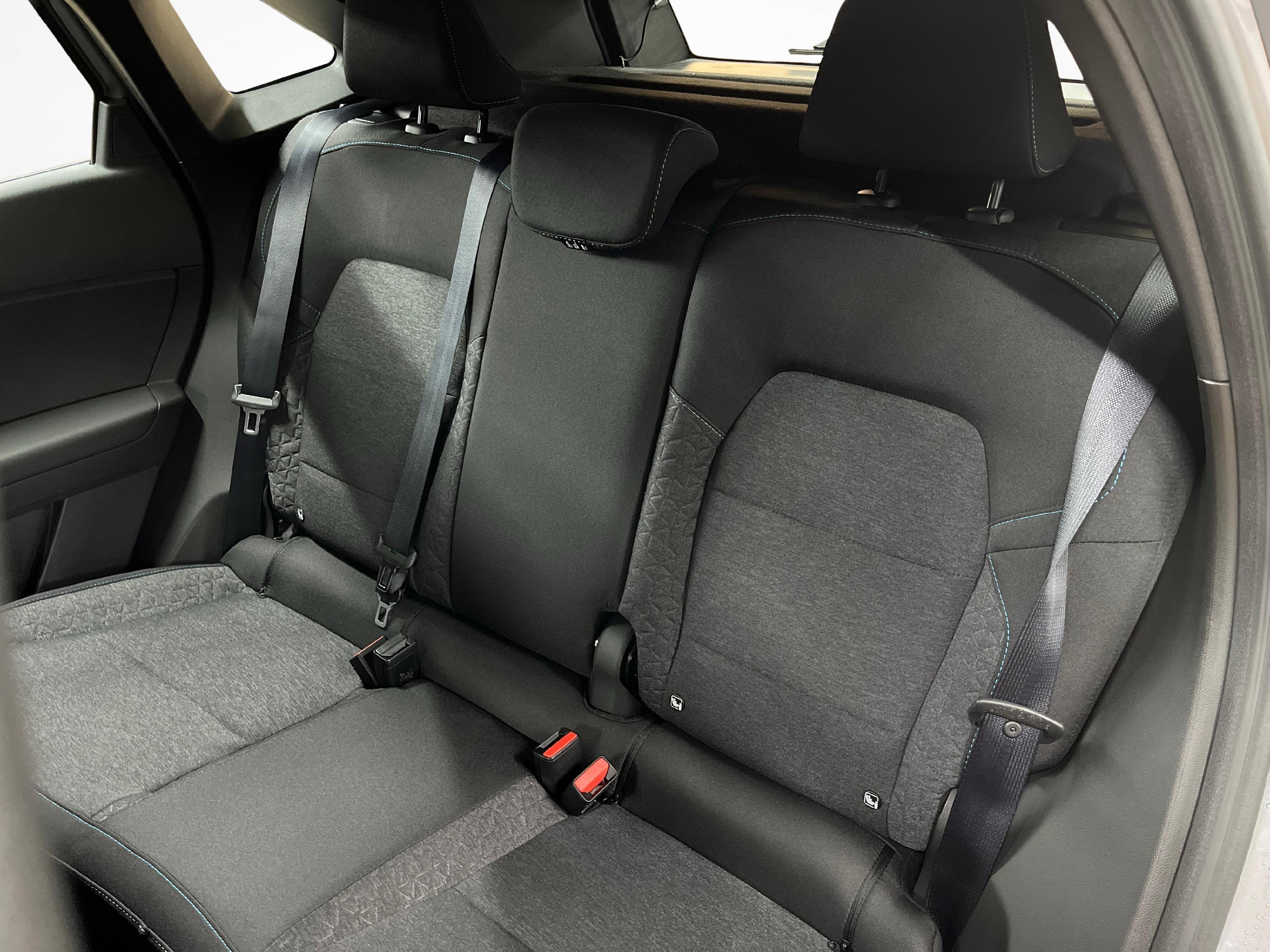 Mitsubishi Grandis 1.8 HEV Invite_11