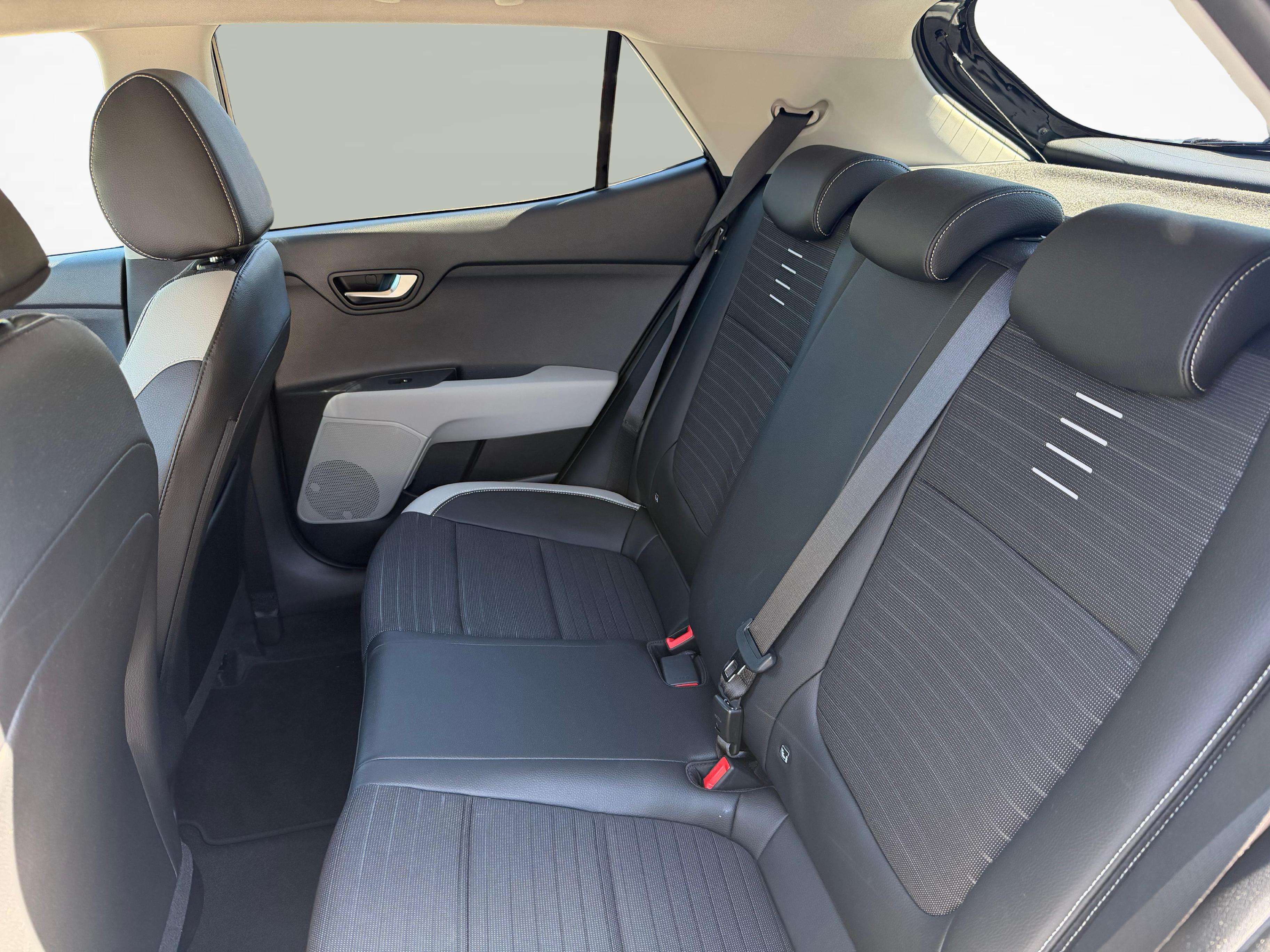 KIA Stonic 1.0 T-GDi Power Edition_10