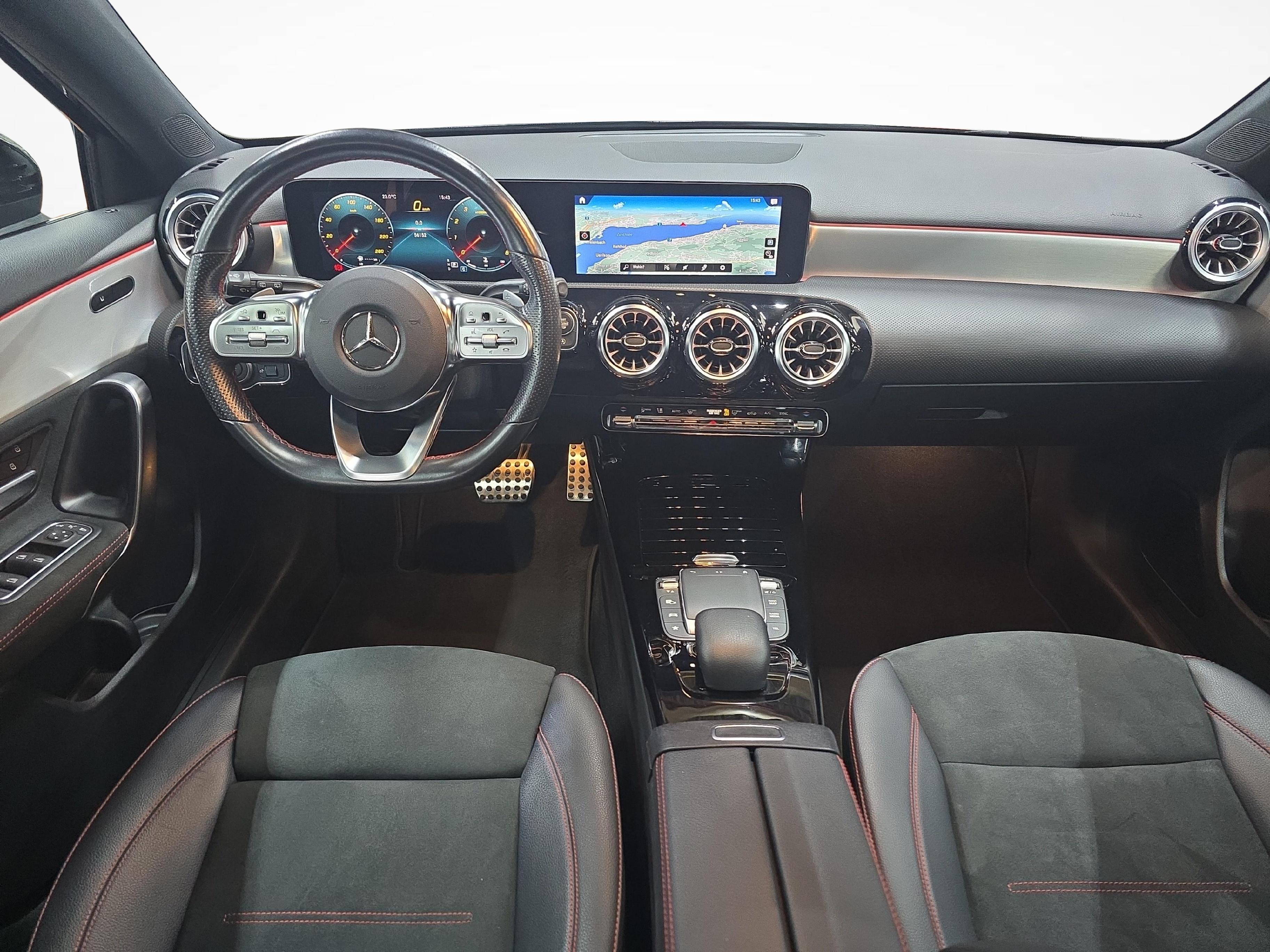 MERCEDES-BENZ A 180 Night Star AMG Line_6