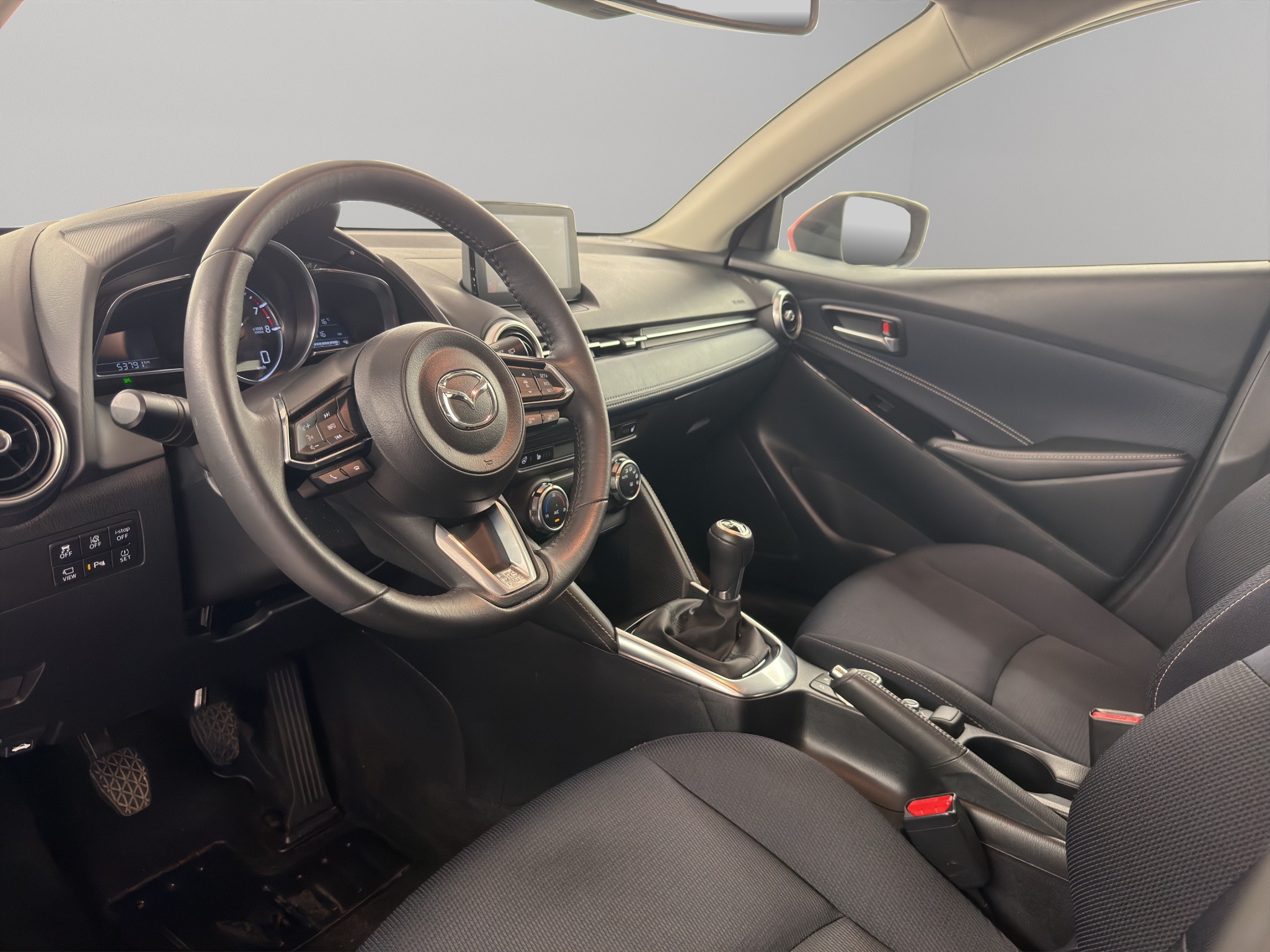 MAZDA 2 1.5 90 Revolution_8