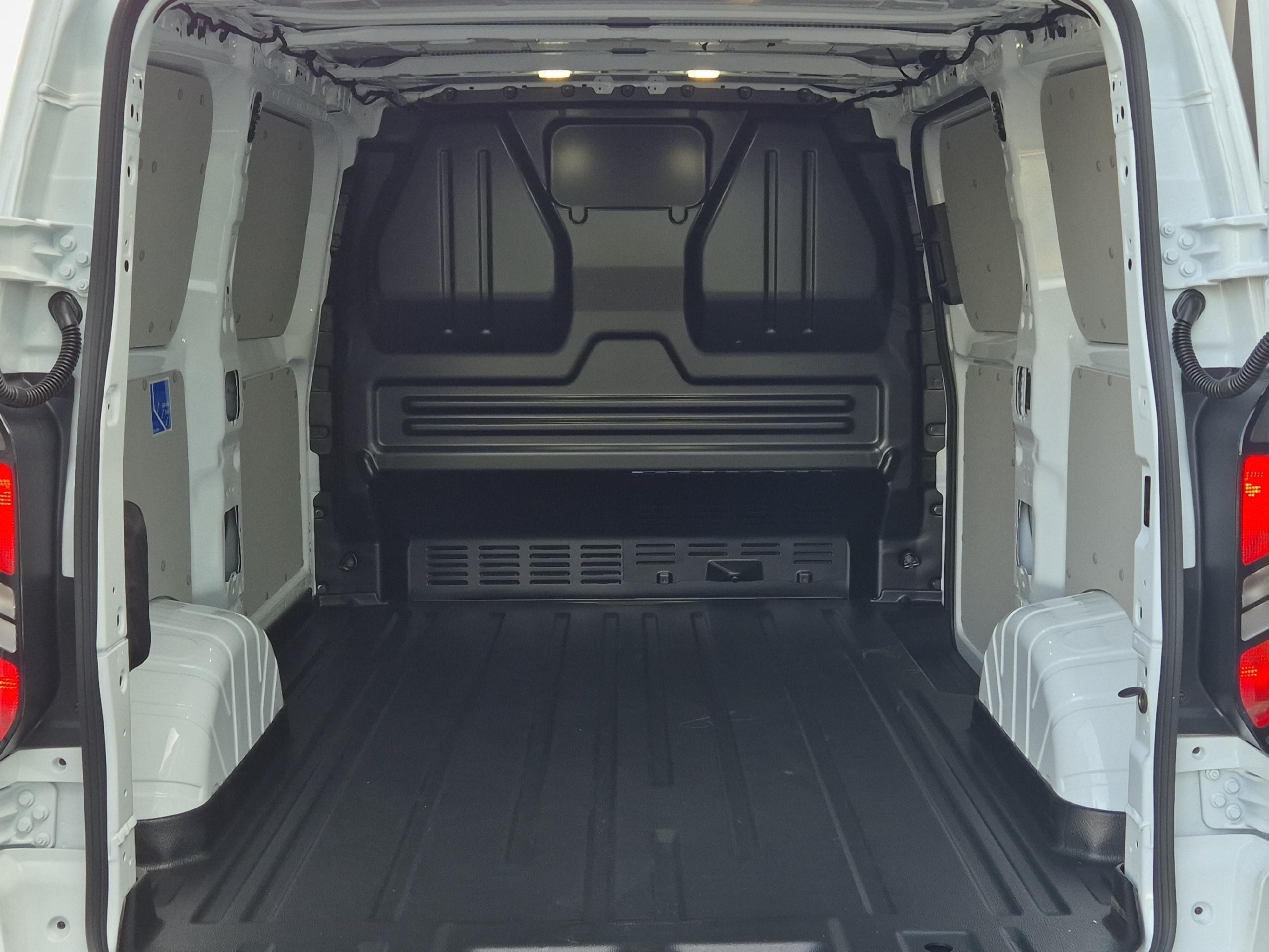 Ford Transit C Van 320 L1 2.5 Duratec 233 Trend PHEV 0.99% Leasing_14