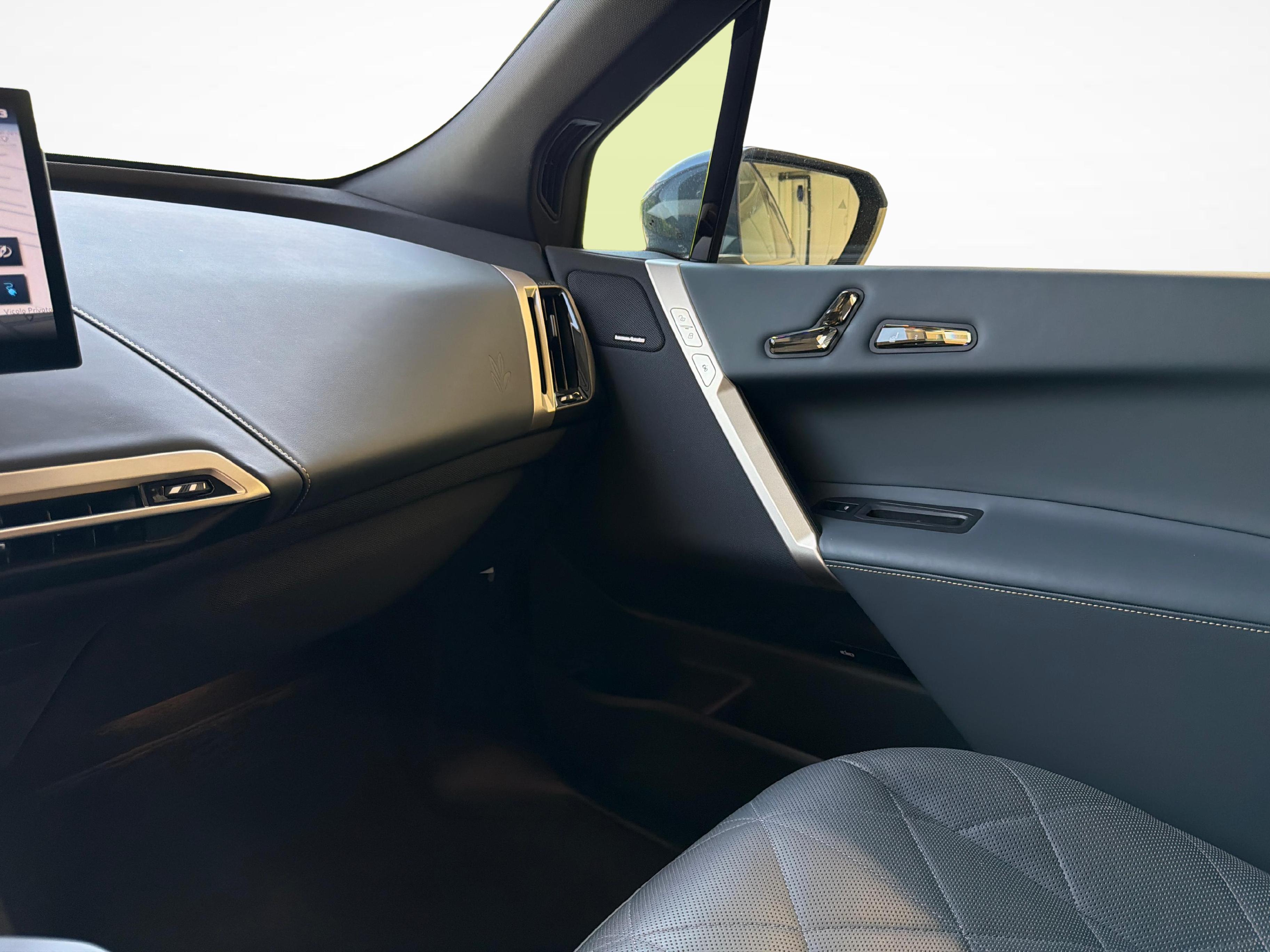 BMW iX M60_19