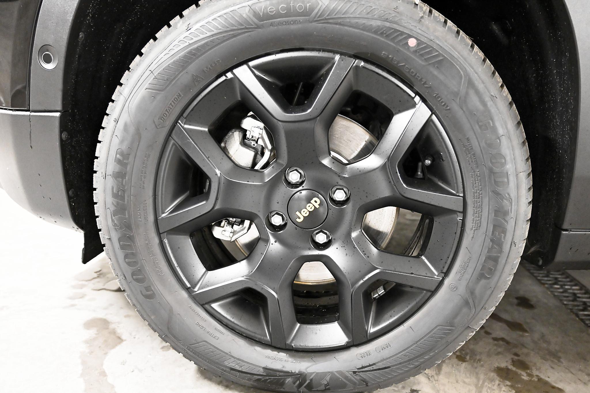 JEEP Avenger 1.2 MHEV The North Face 4xe_6