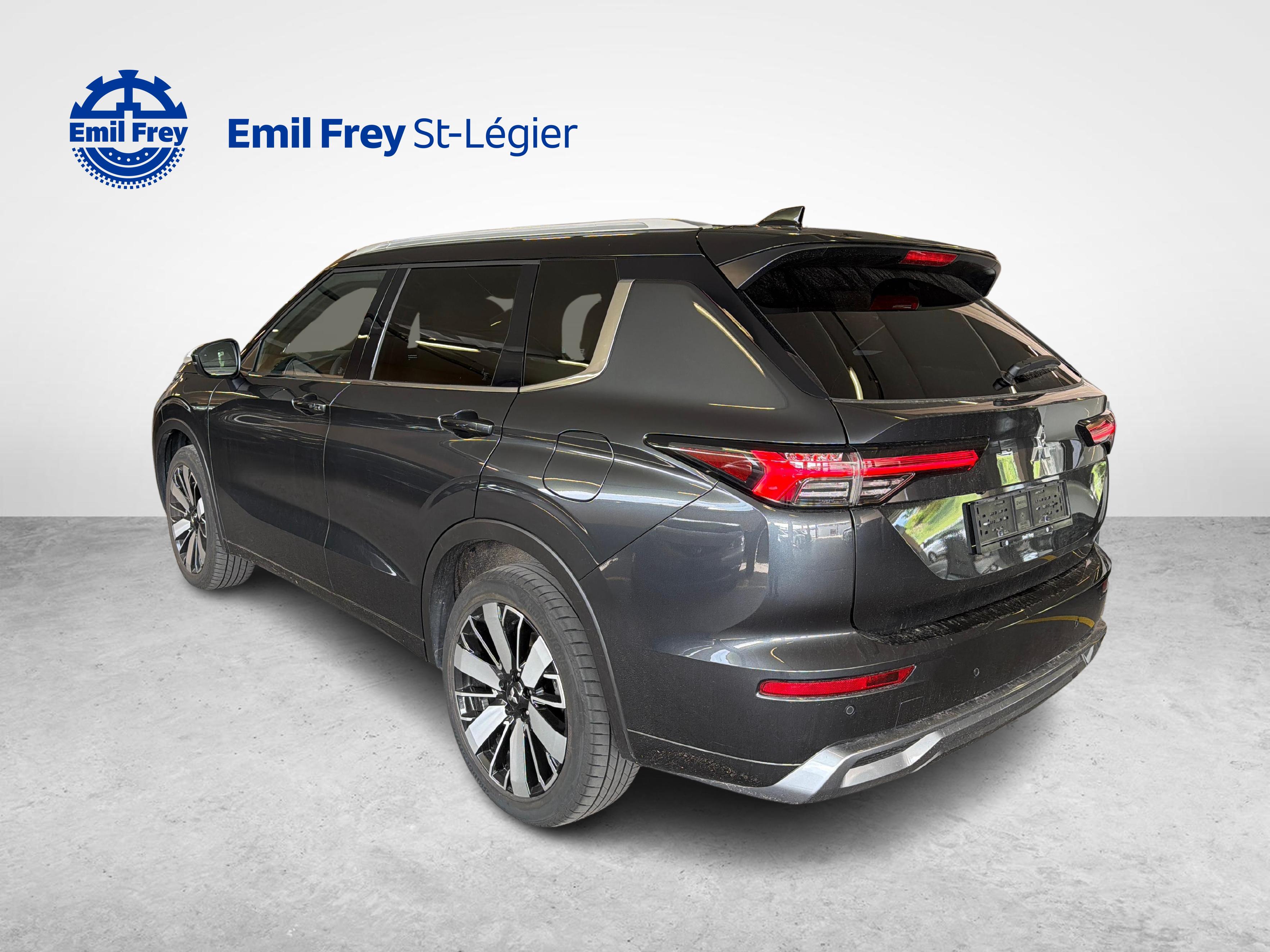 Mitsubishi Outlander 2.4 PHEV Instyle+ 4x4_3