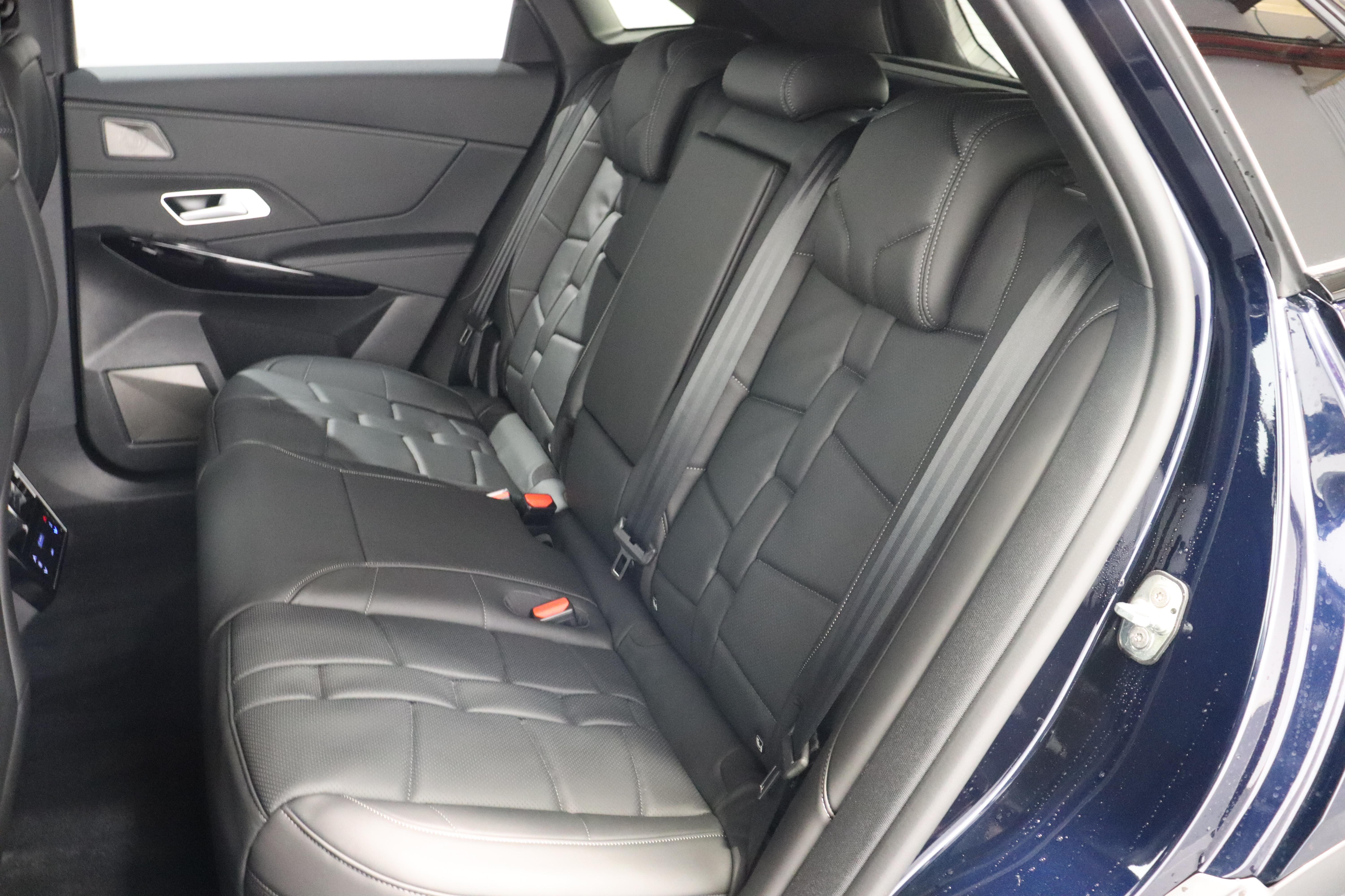 DS DS7 1.6 E-Tense Étoile 4x4_5