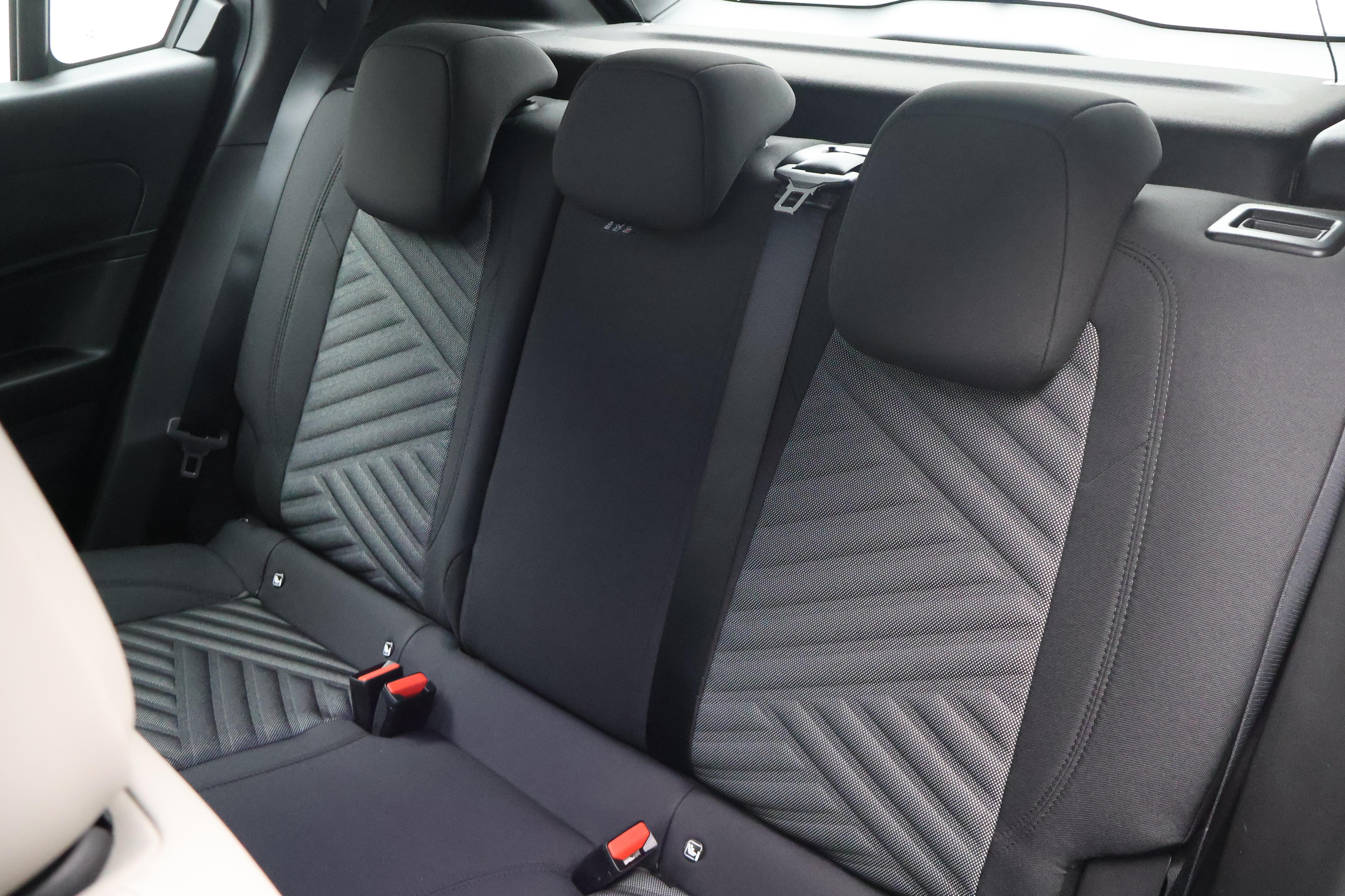 Fiat 600 1.2 Hybrid Icon Swiss Edition_10