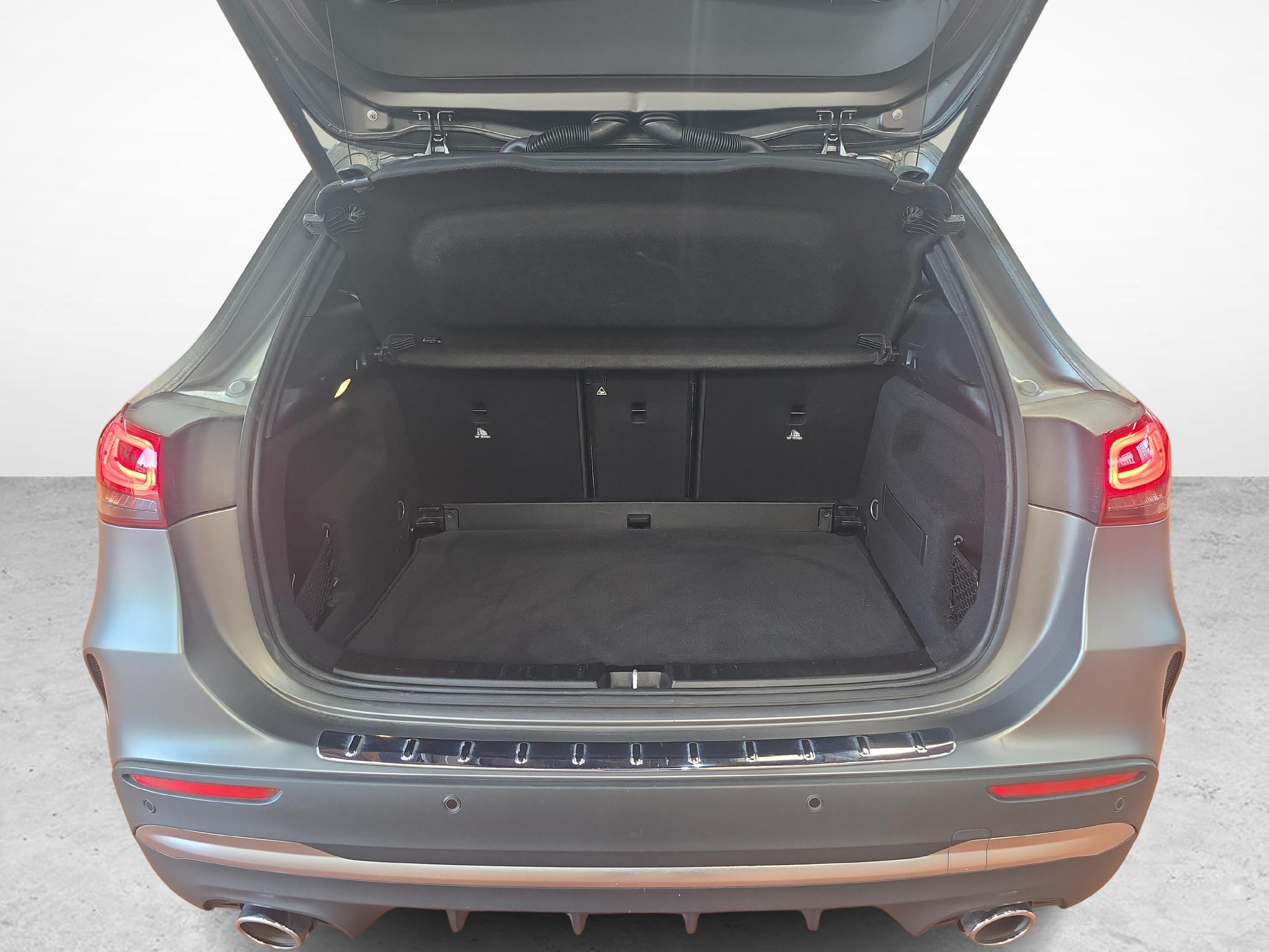 MERCEDES-BENZ GLA 35 AMG 4MATIC_11