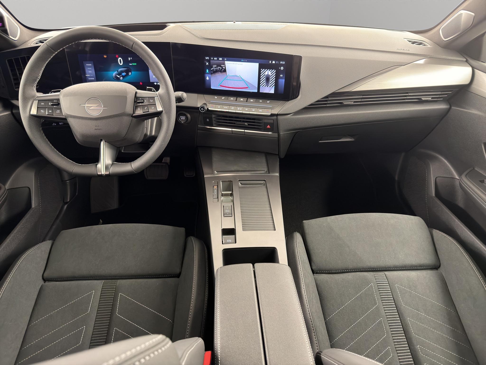 Opel Astra-e Sports Tourer Ultimate_11