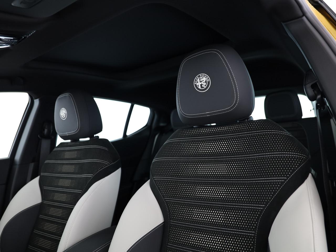 Alfa Romeo Tonale 1.3 Plug-in Hybrid Sport Speciale Launch Q4_11