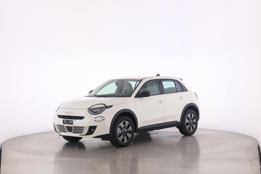 Fiat 600 1.2 Hybrid Icon Swiss Edition_17