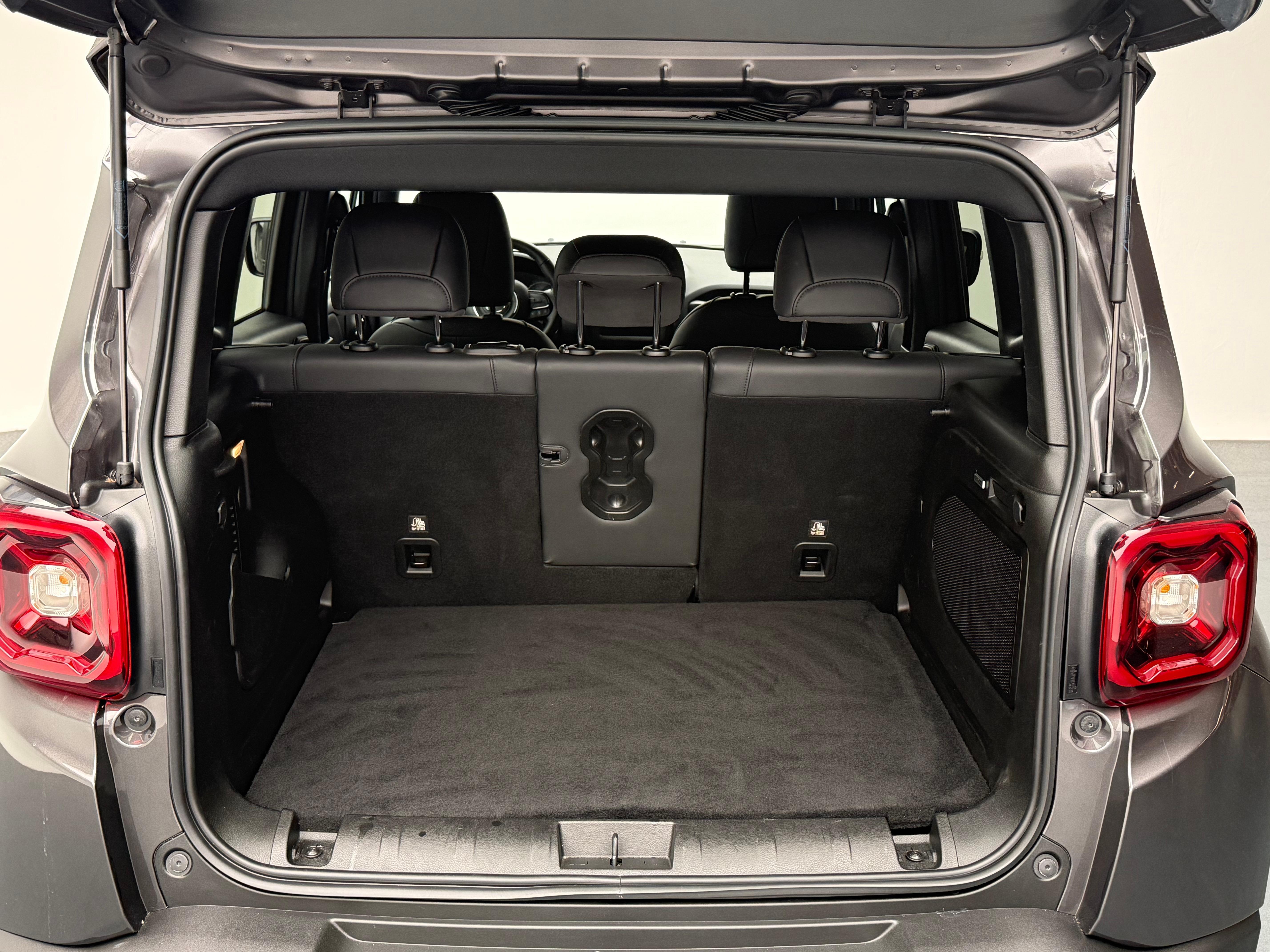 JEEP Renegade 1.3 Turbo 80th Anniversary_11