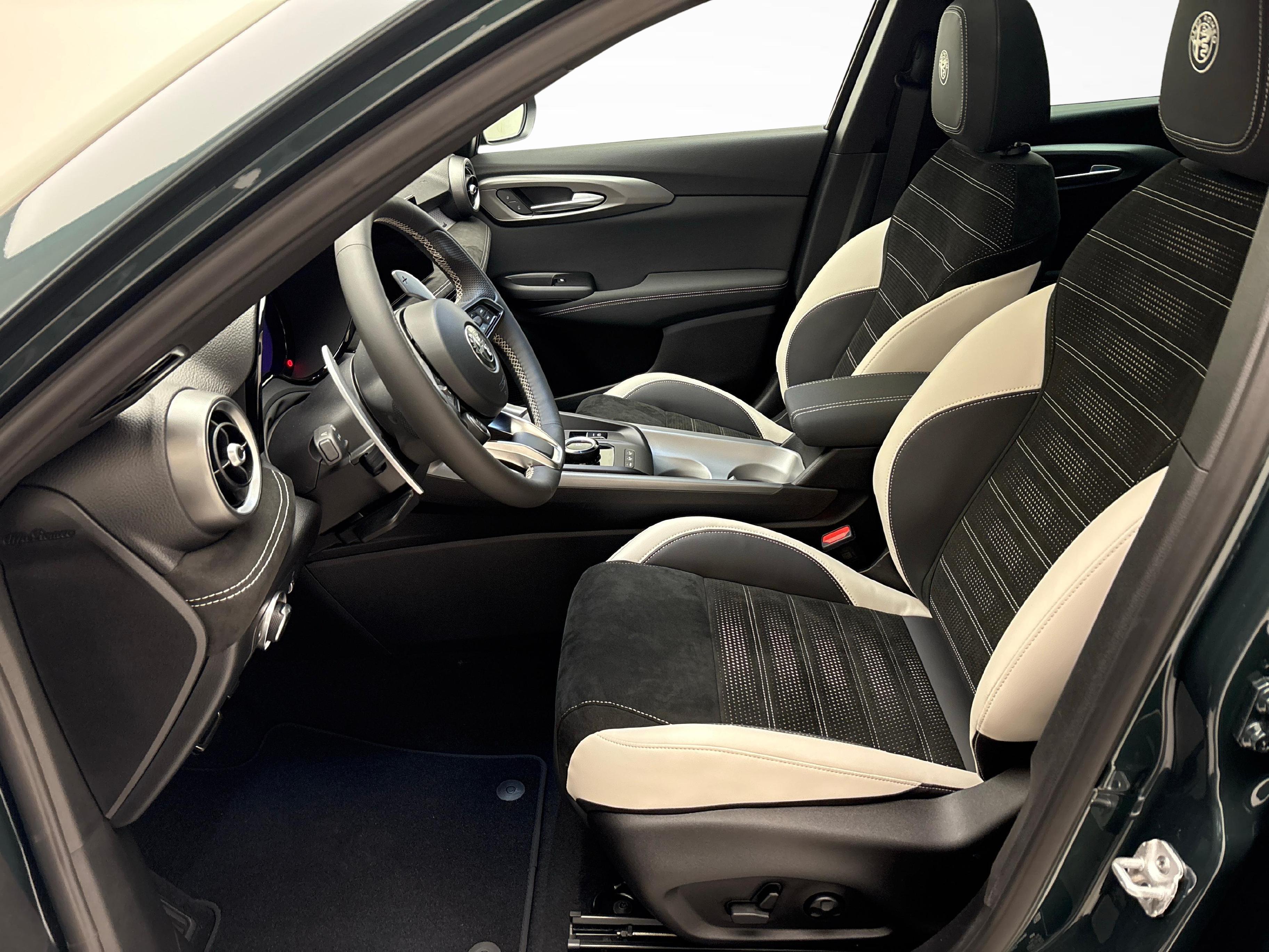 Alfa Romeo Tonale 1.3 Plug-in Hybrid Sport Speciale Launch Q4_10