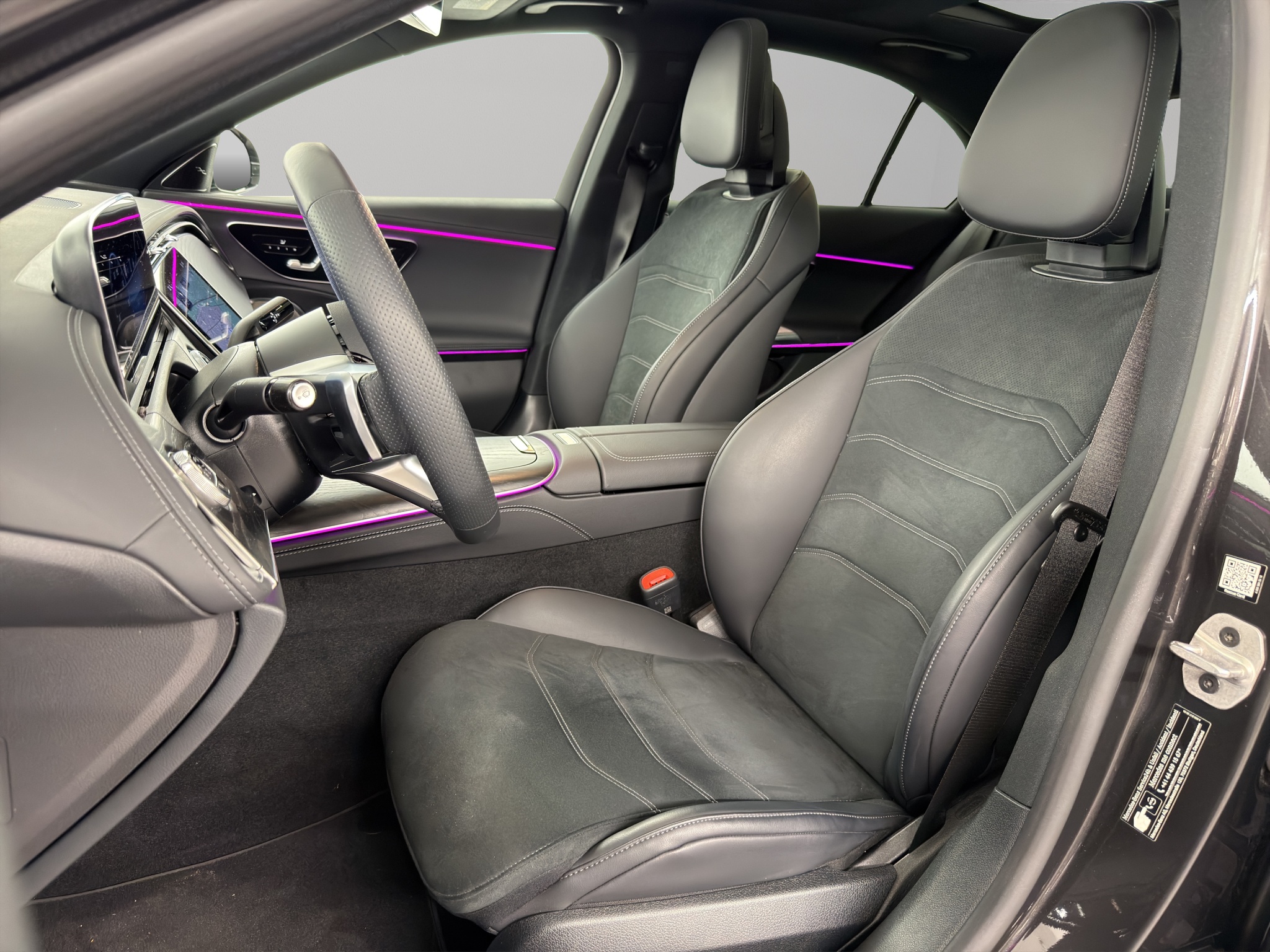 MERCEDES-BENZ E 220 d AMG Line 4matic_9