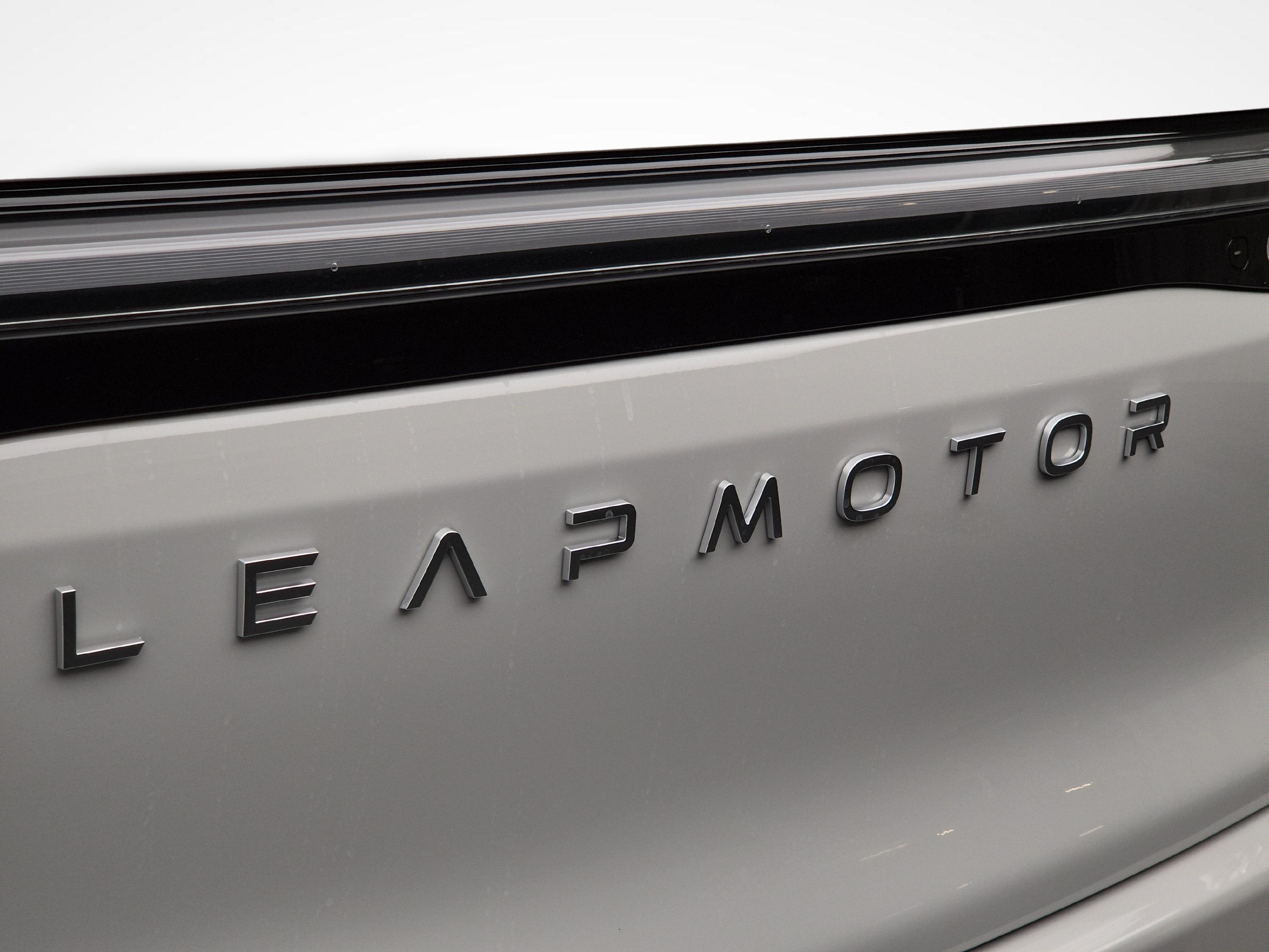LEAPMOTOR C10 Design AWD 1.99% Leasing bei Abschluss Emil Frey Protect_20