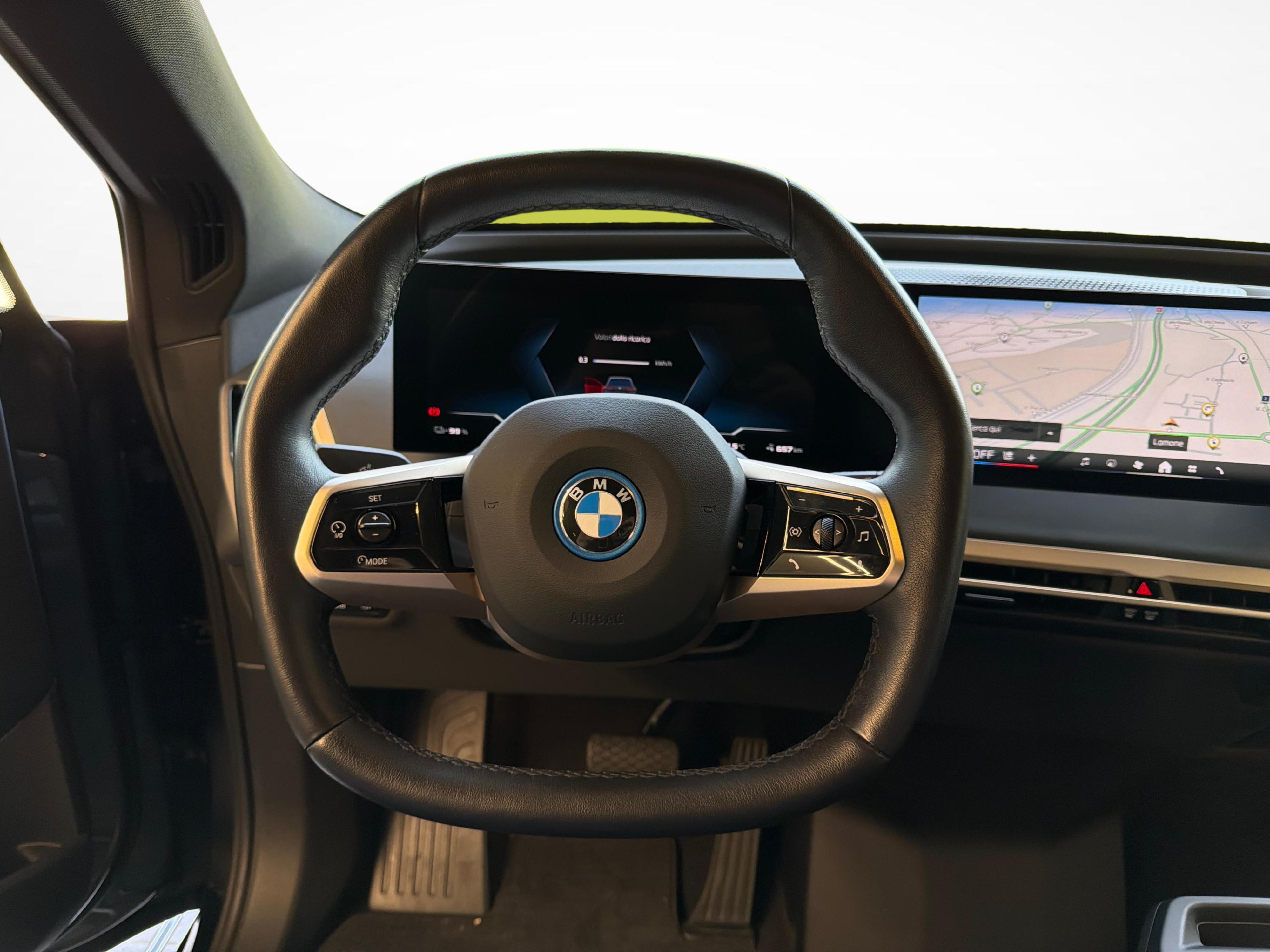 BMW iX M60_15