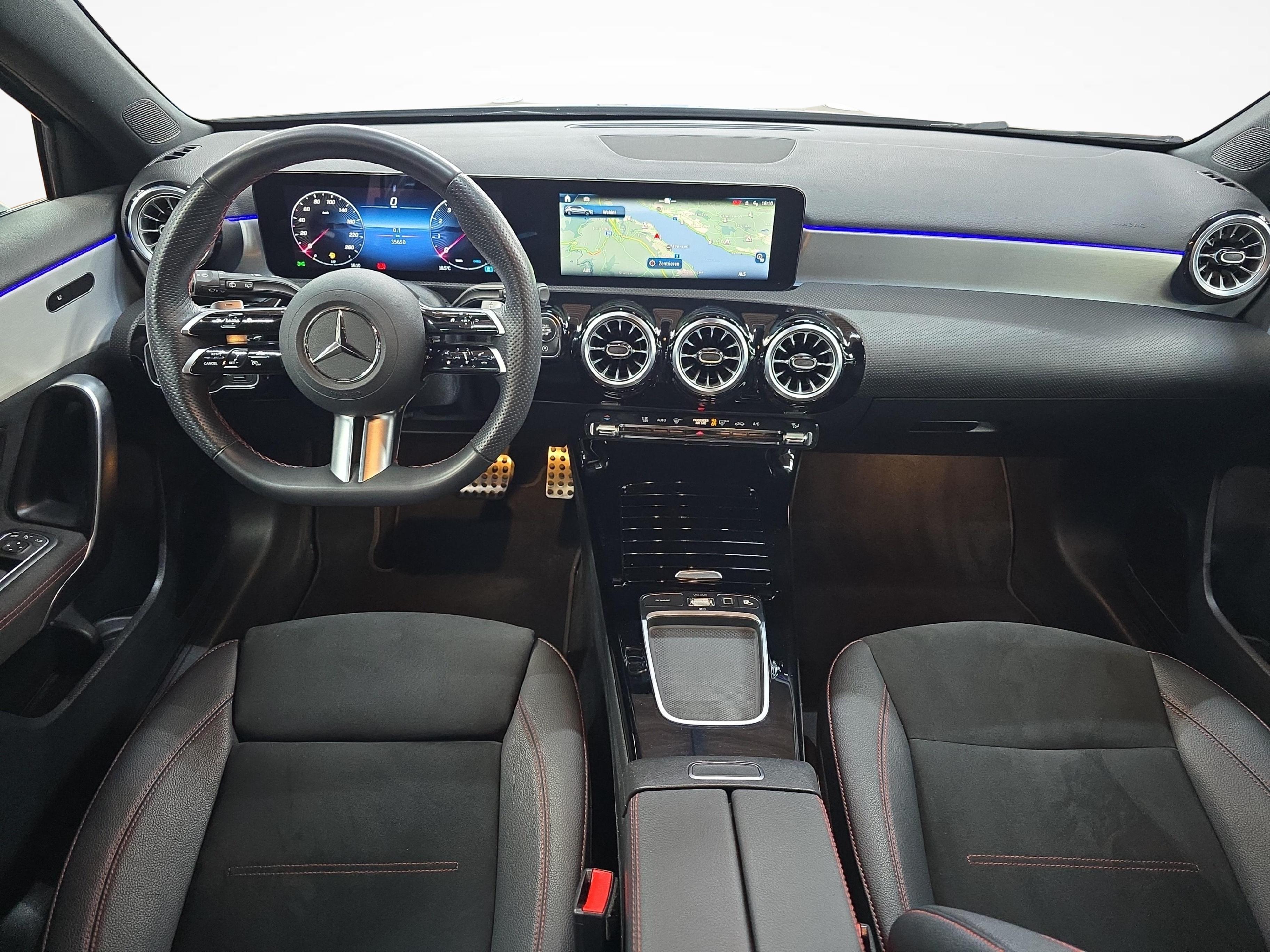 MERCEDES-BENZ A 180 Night Star AMG Line_6