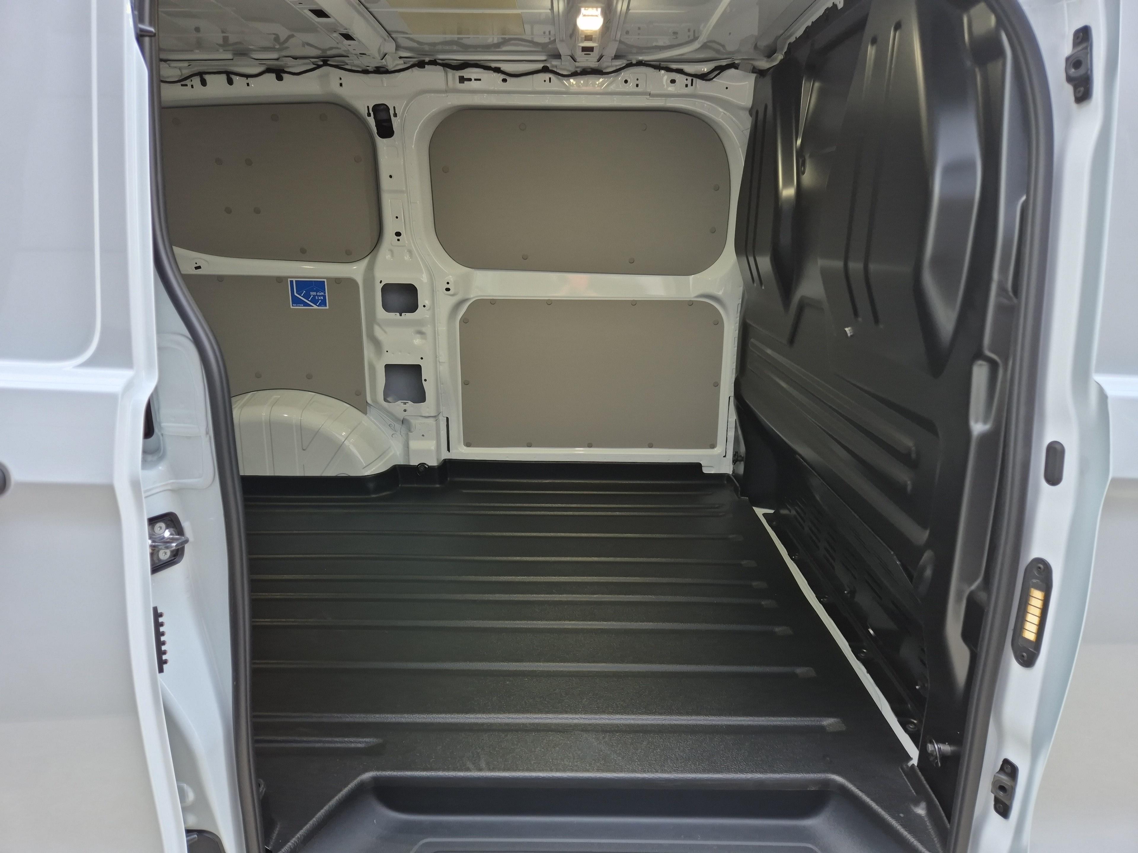 Ford Transit C Van 320 L1 2.5 Duratec 233 Trend PHEV 0.99% Leasing_11