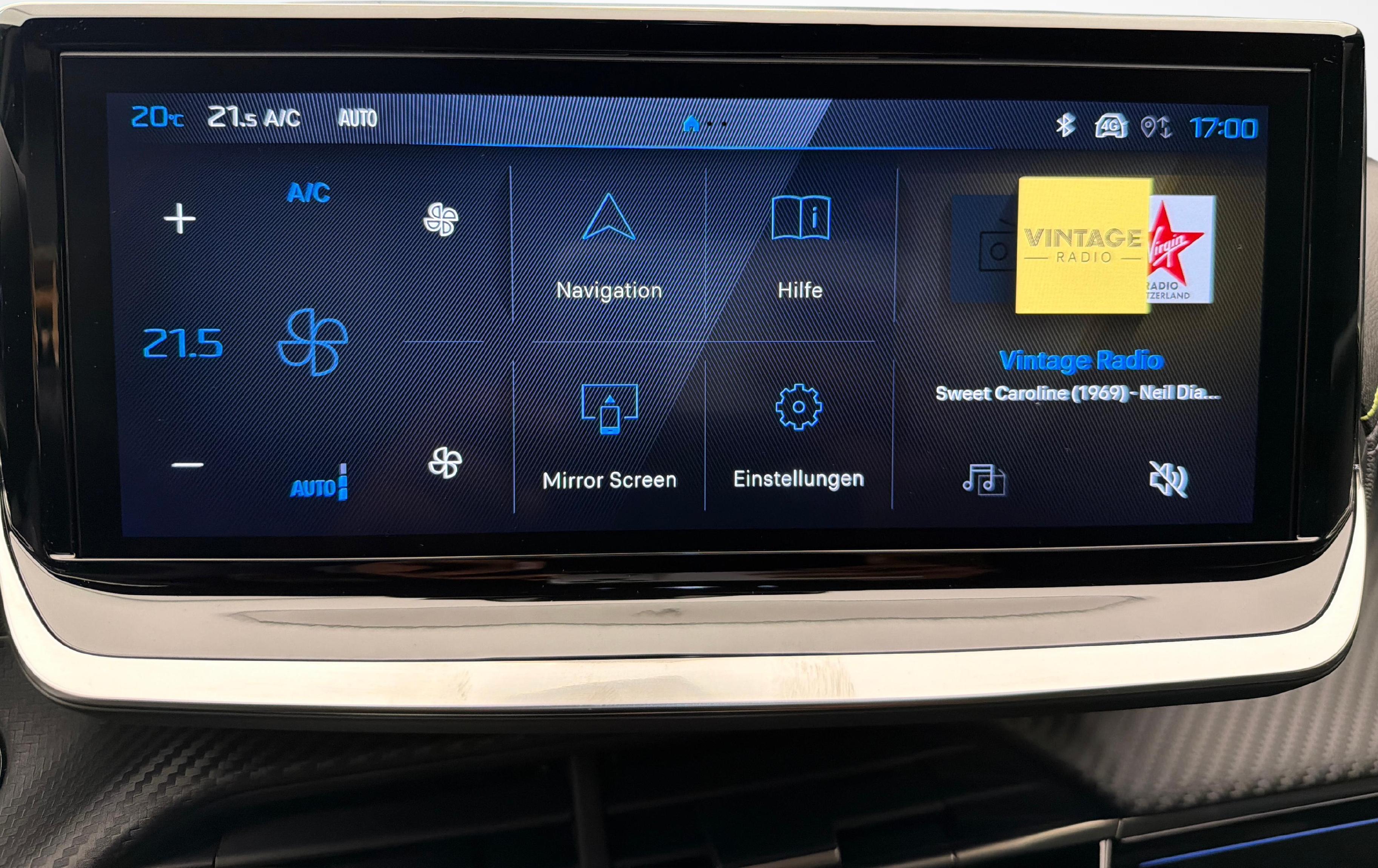 Peugeot 208 1.2 Hybrid 145 GT_14