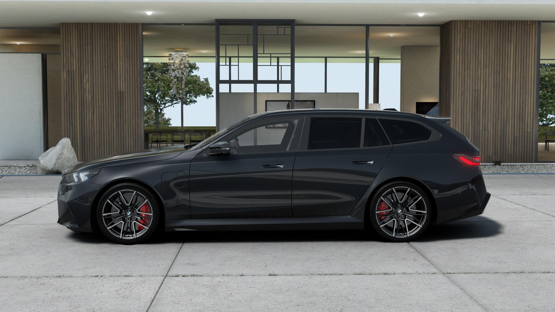 BMW M5 xDrive Touring_2