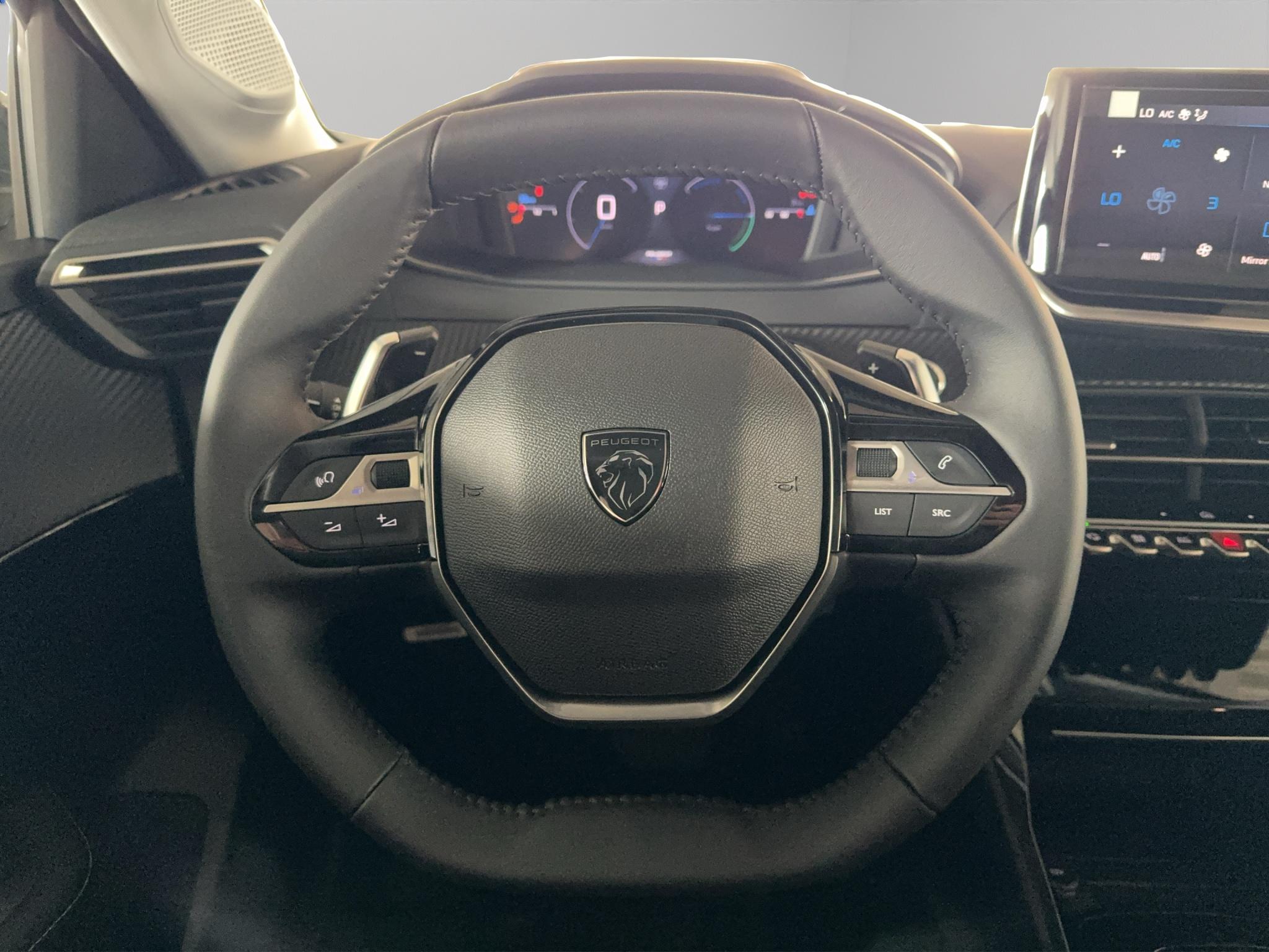 Peugeot 208 1.2 Hybrid Allure_12
