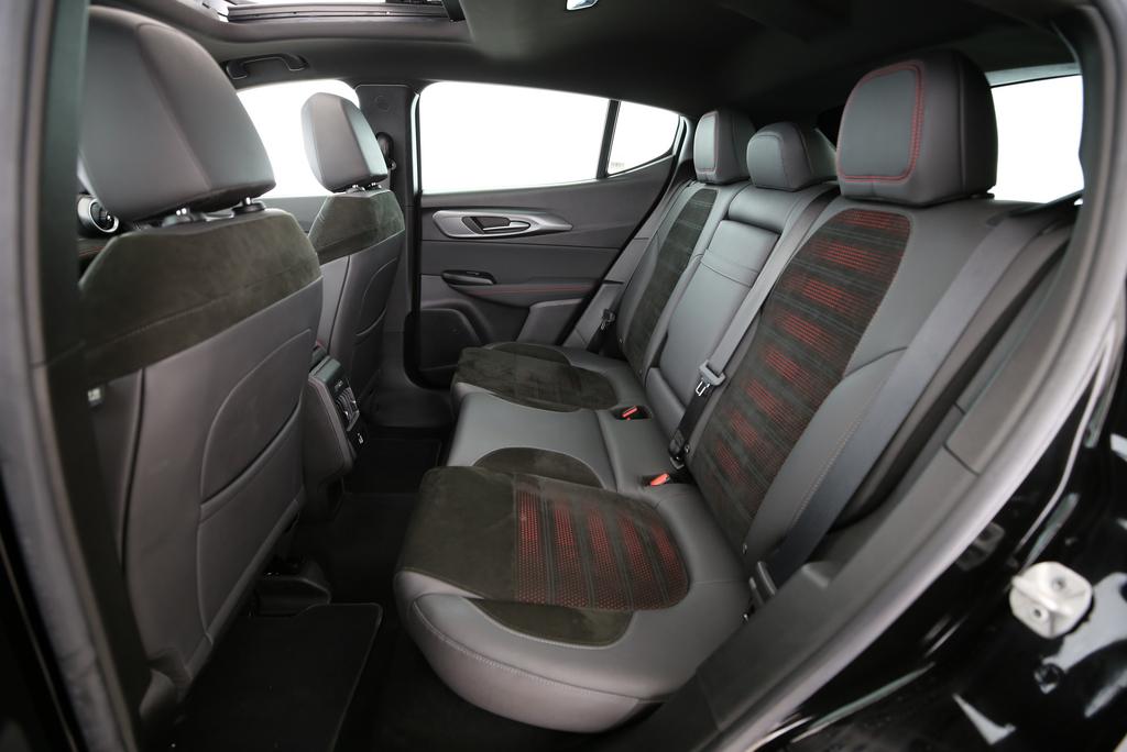 Alfa Romeo Tonale 1.3 Plug-in Hybrid Veloce Q4_12