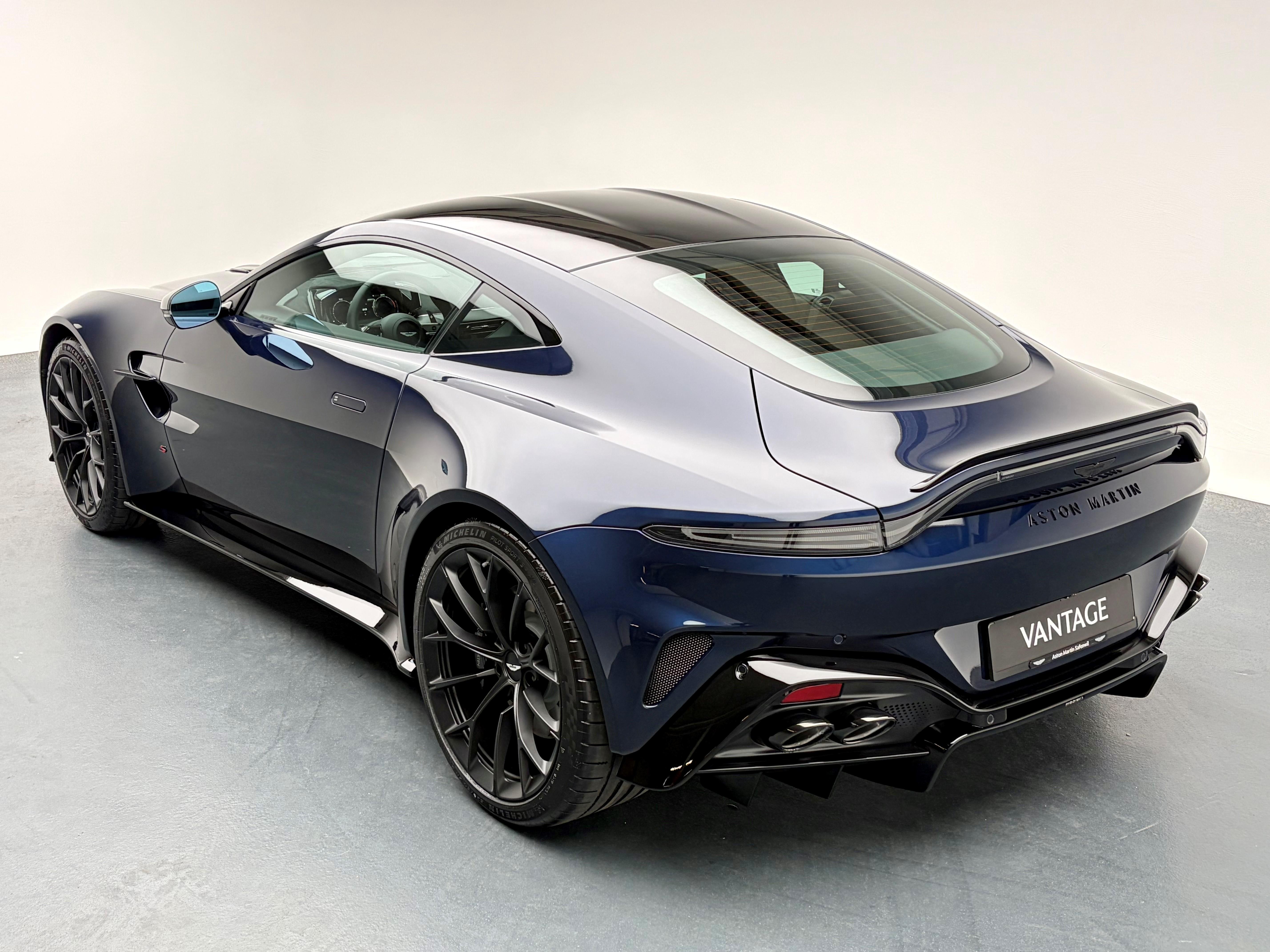 Aston Martin V8 Vantage Coupé 4.0 S V8 Bi-Turbo_3