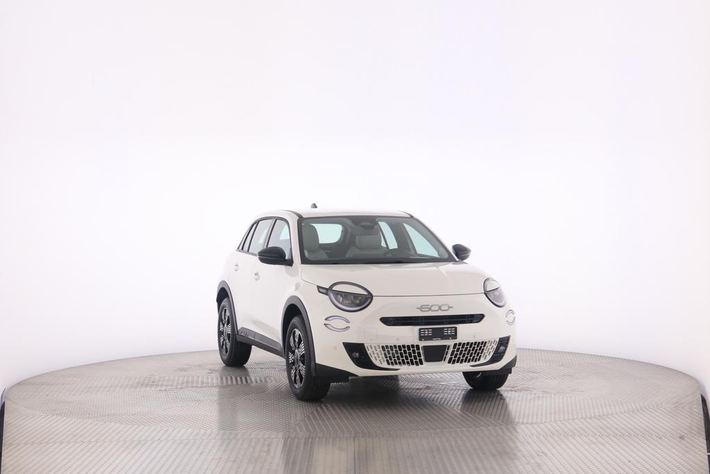 Fiat 600 1.2 Hybrid Icon Swiss Edition_16
