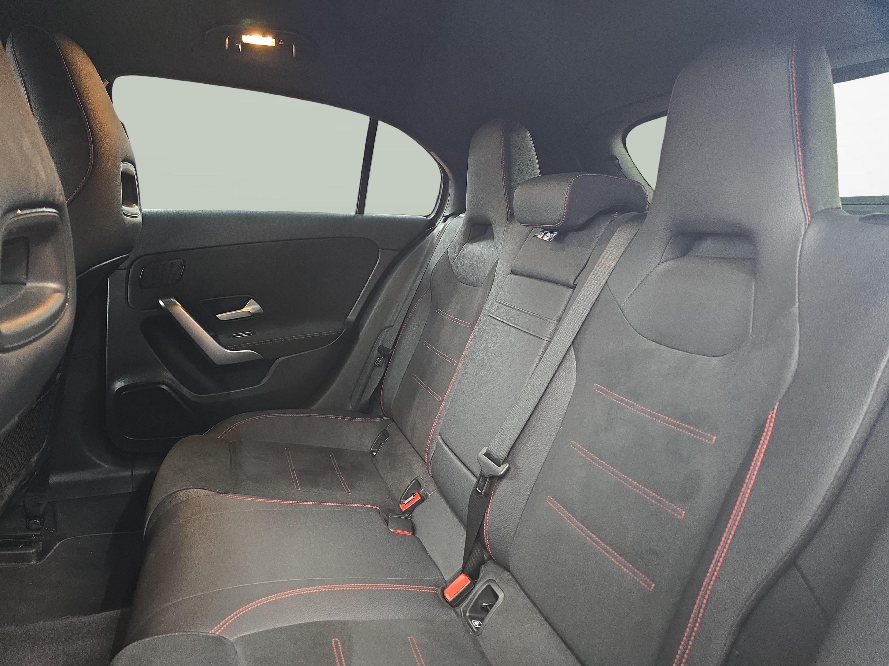 MERCEDES-BENZ A 180 Night Star AMG Line_9