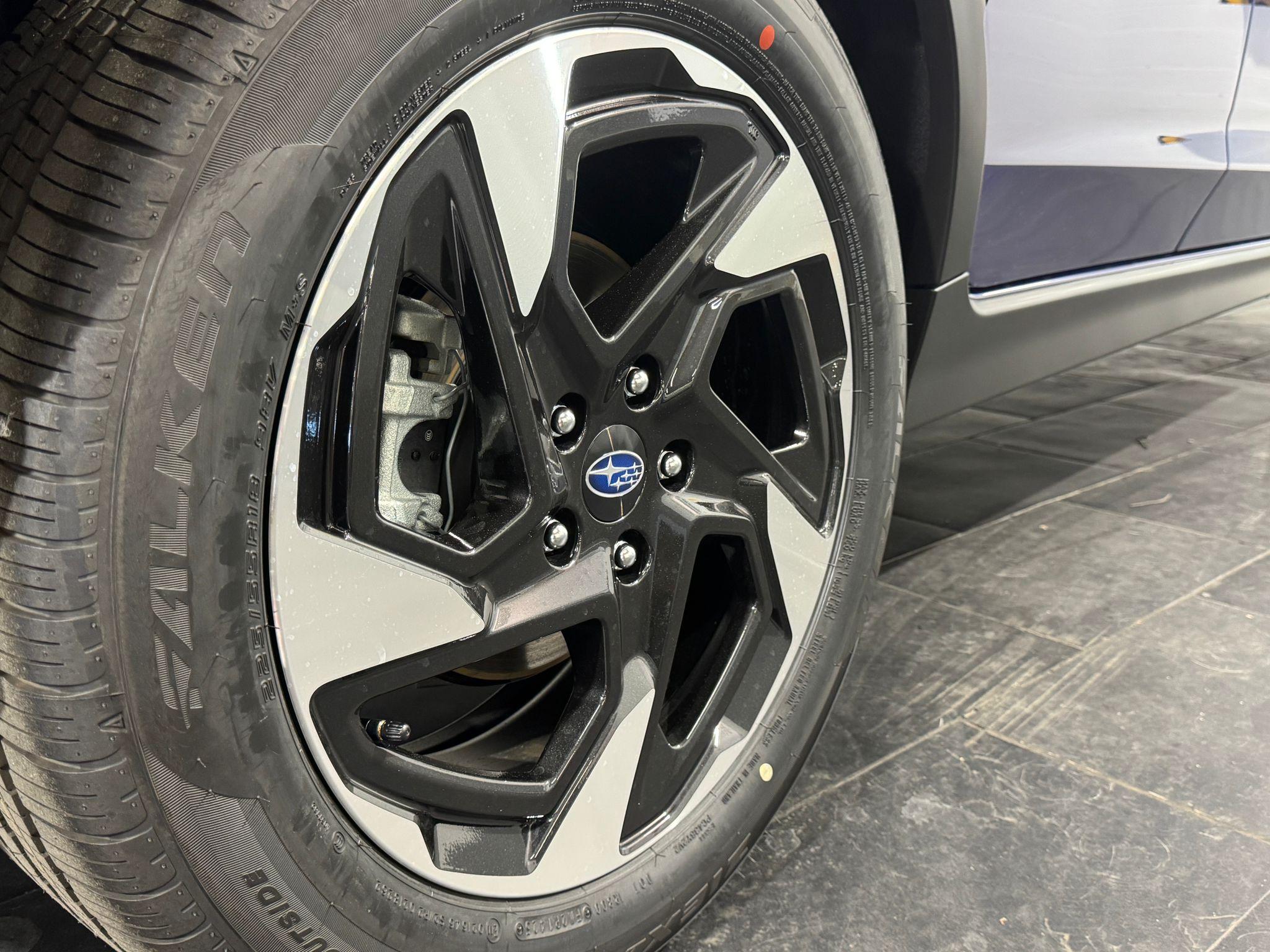 Subaru Crosstrek 2.0i e-Boxer Passion_11
