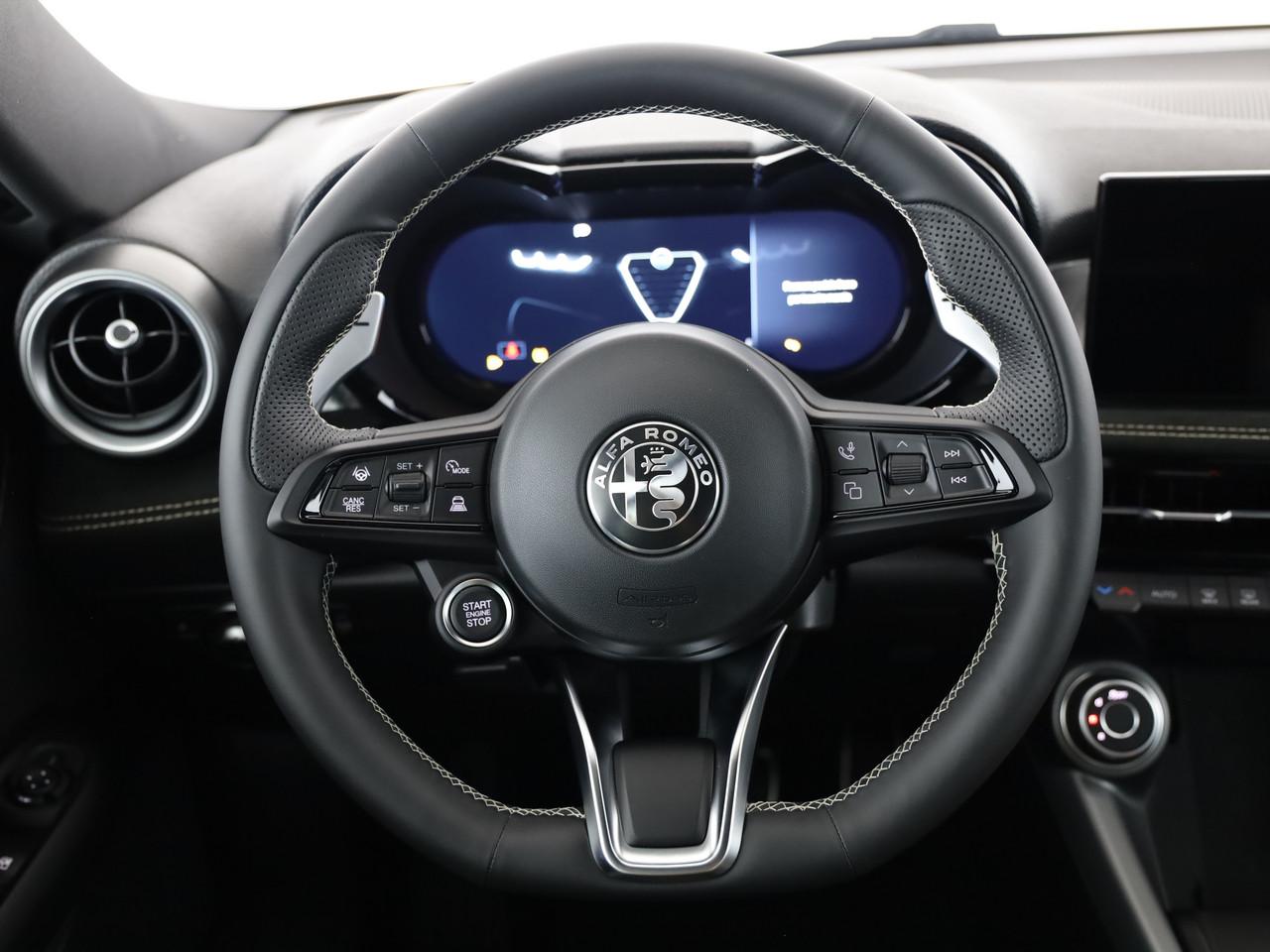 Alfa Romeo Tonale 1.3 Plug-in Hybrid Sport Speciale Launch Q4_14