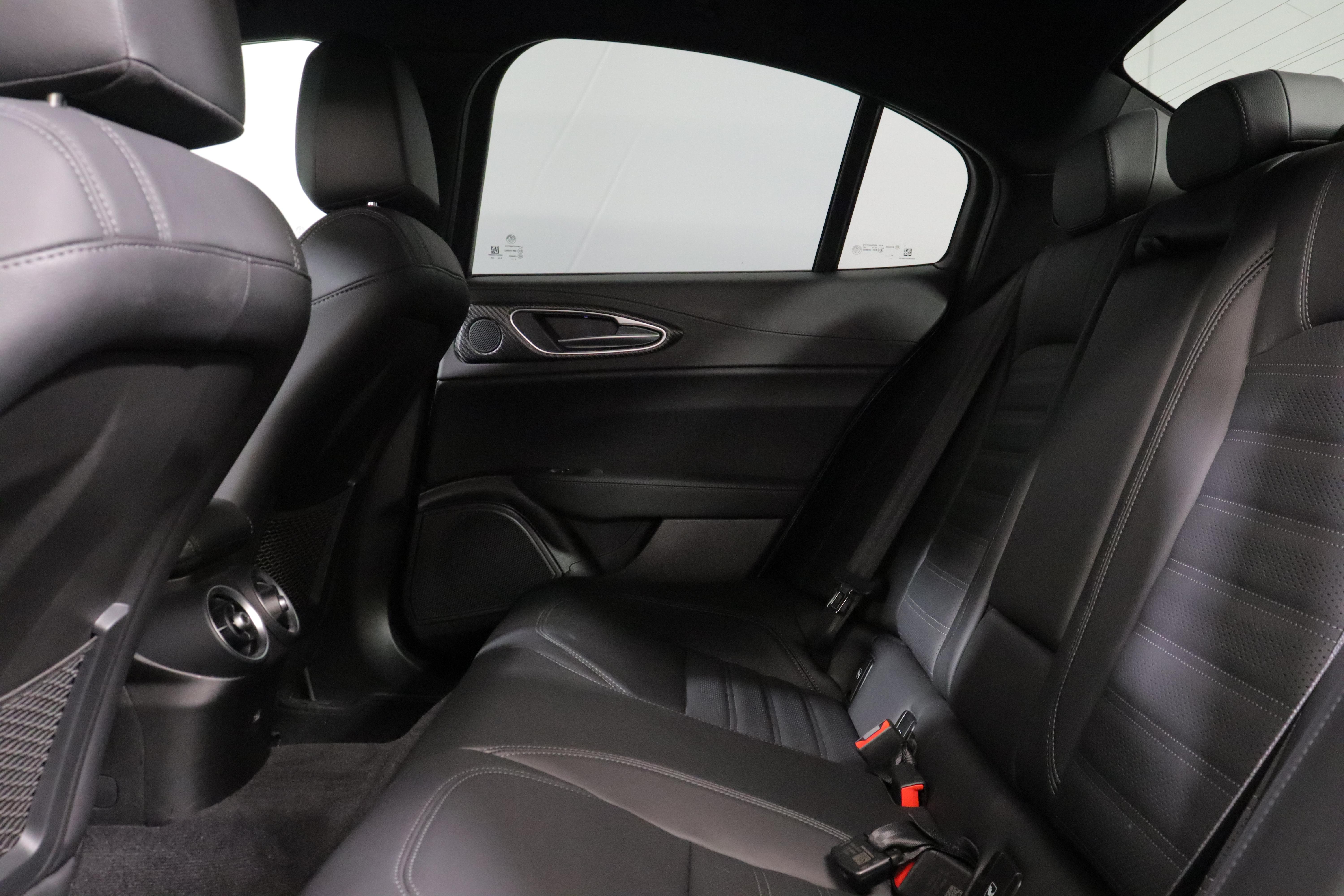 Alfa Romeo Giulia 2.9 V6 Biturbo Quadrifoglio_4