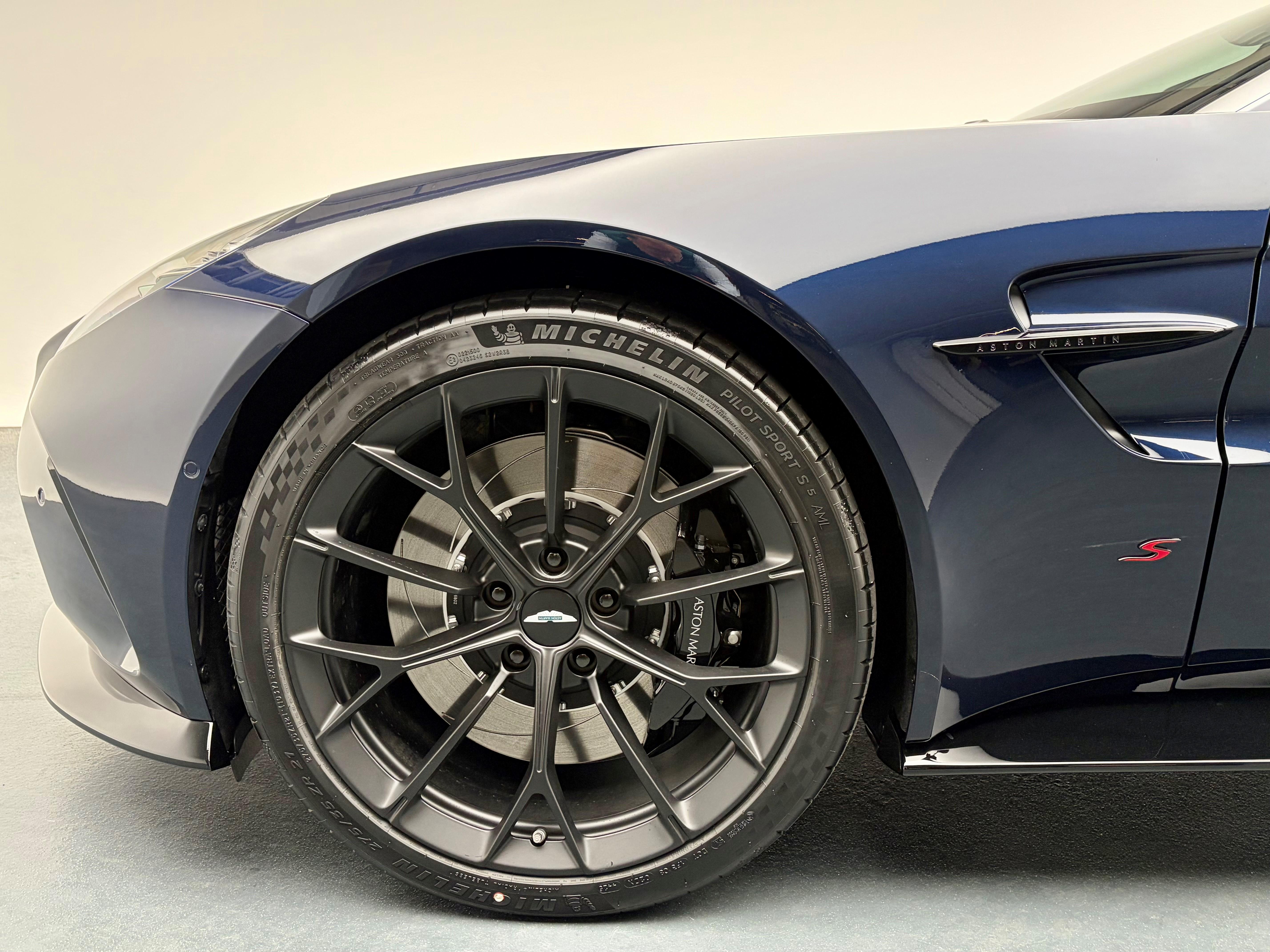 Aston Martin V8 Vantage Coupé 4.0 S V8 Bi-Turbo_22