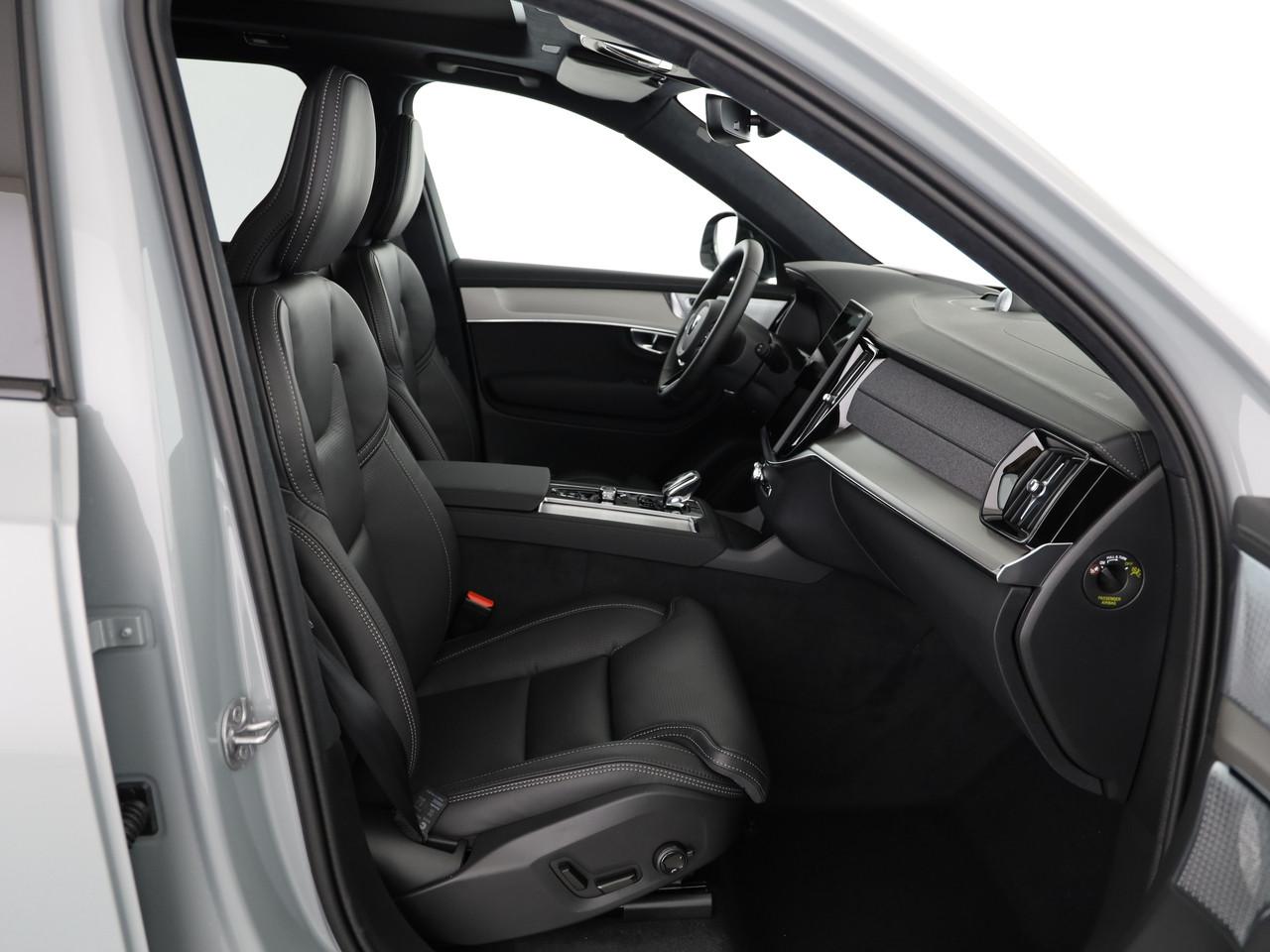 Volvo XC90 2.0 B5 MH Black Edition AWD_13