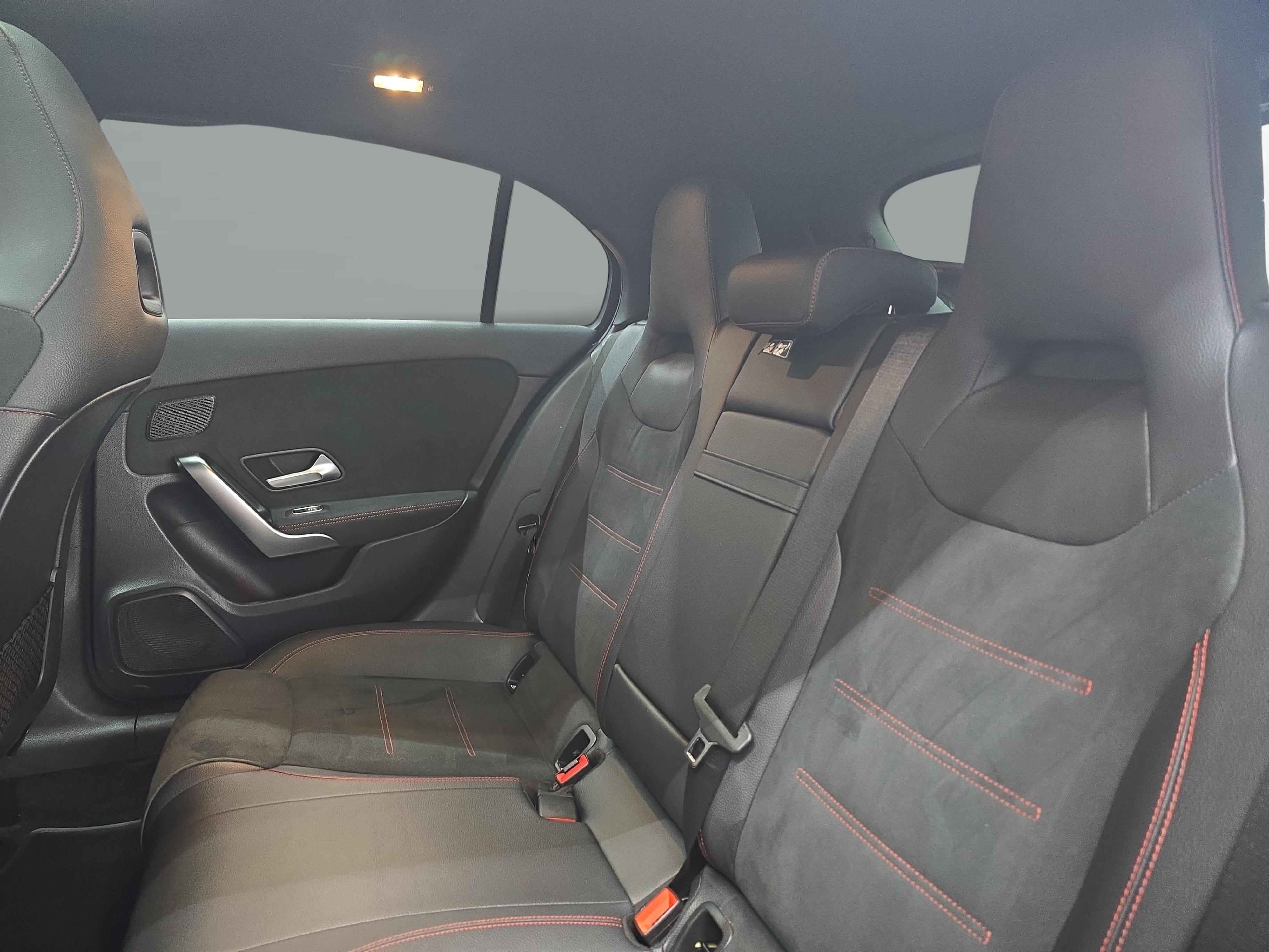 MERCEDES-BENZ A 180 Night Star AMG Line_10