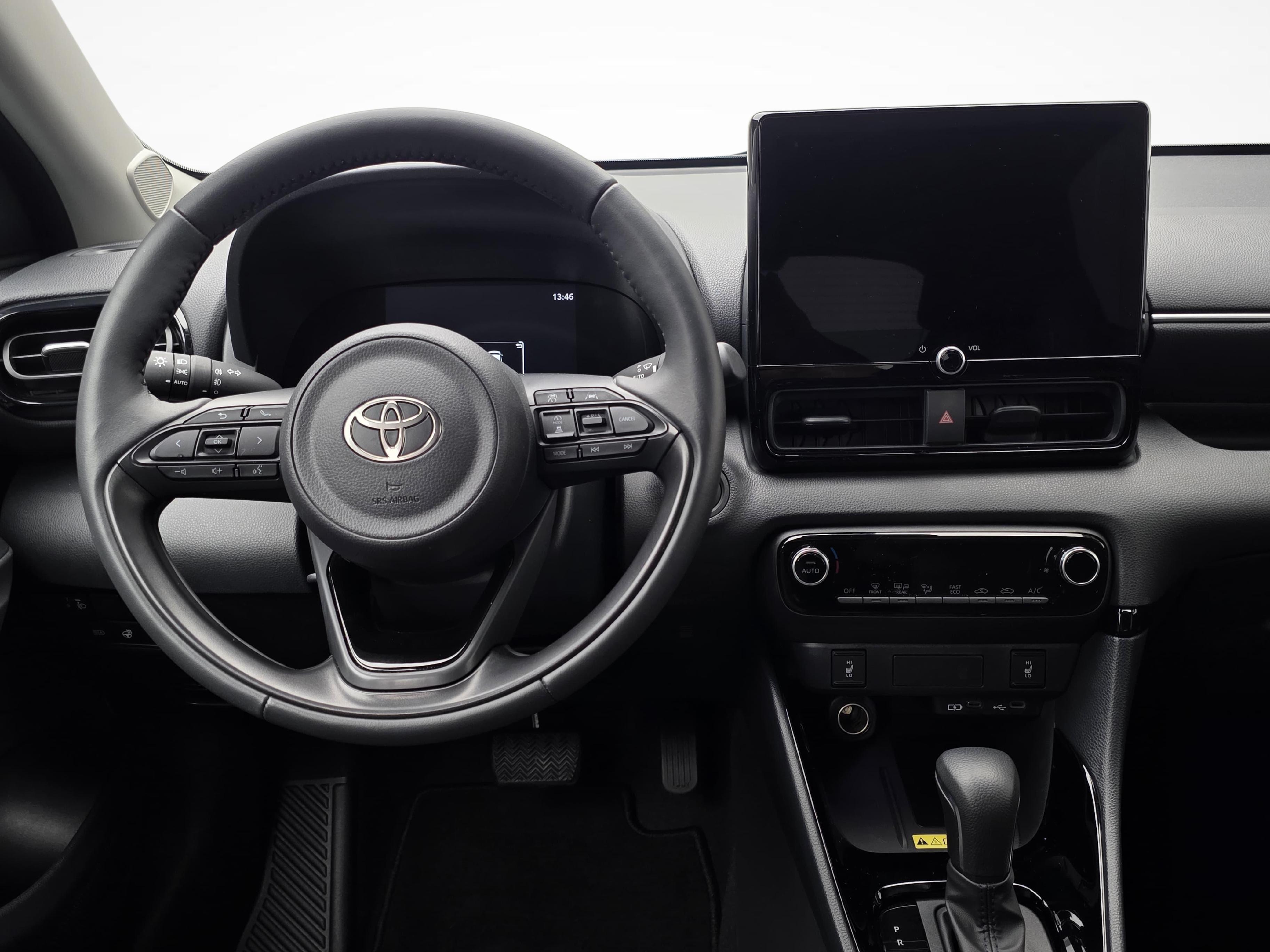 Toyota Yaris 1.5 VVT-i HSD Trend_9