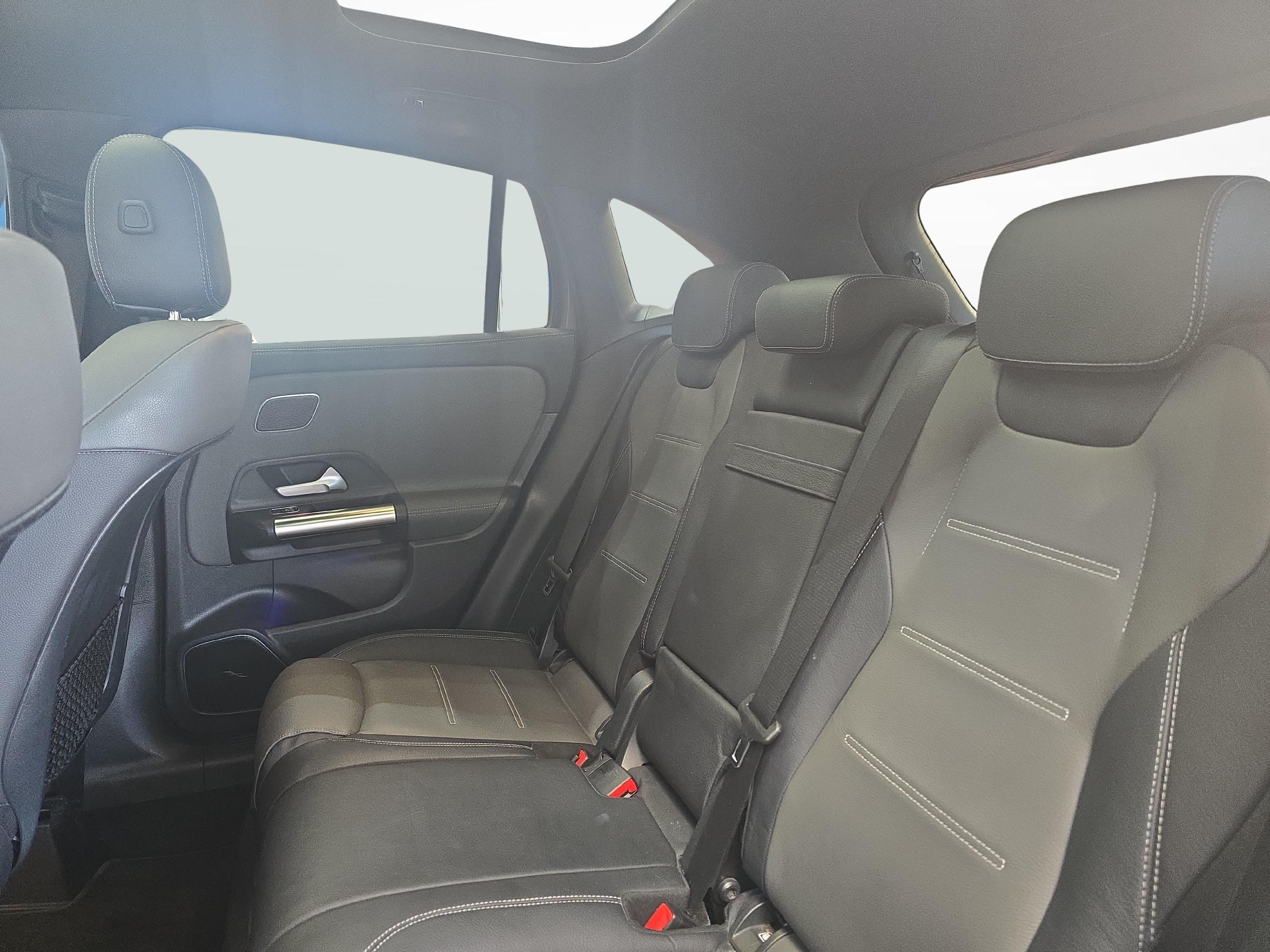 MERCEDES-BENZ GLA 35 AMG 4MATIC_9